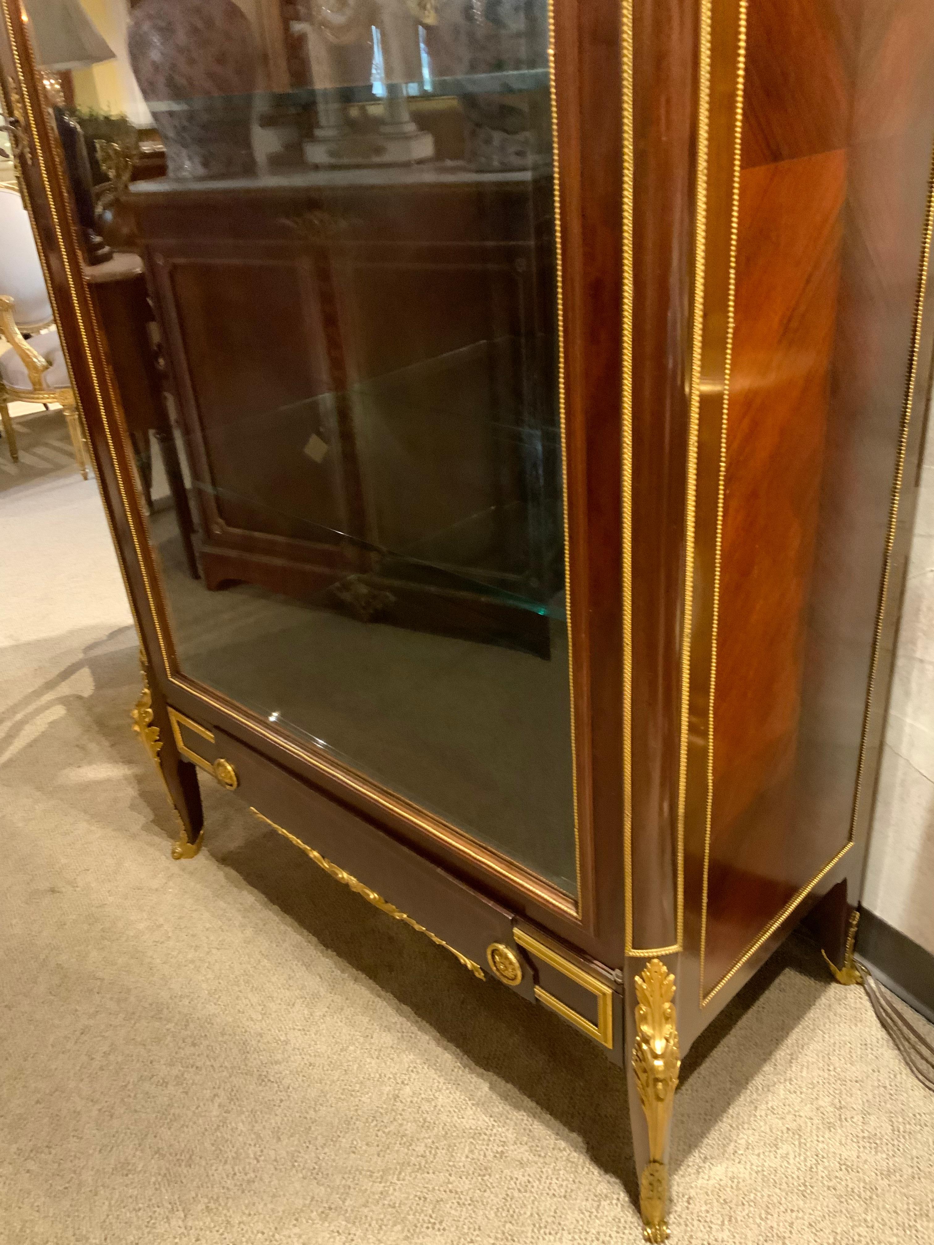French Louis XV-Style Display Cabinet Vitrine, Mahogany, Bronze Dore Mounts For Sale 3