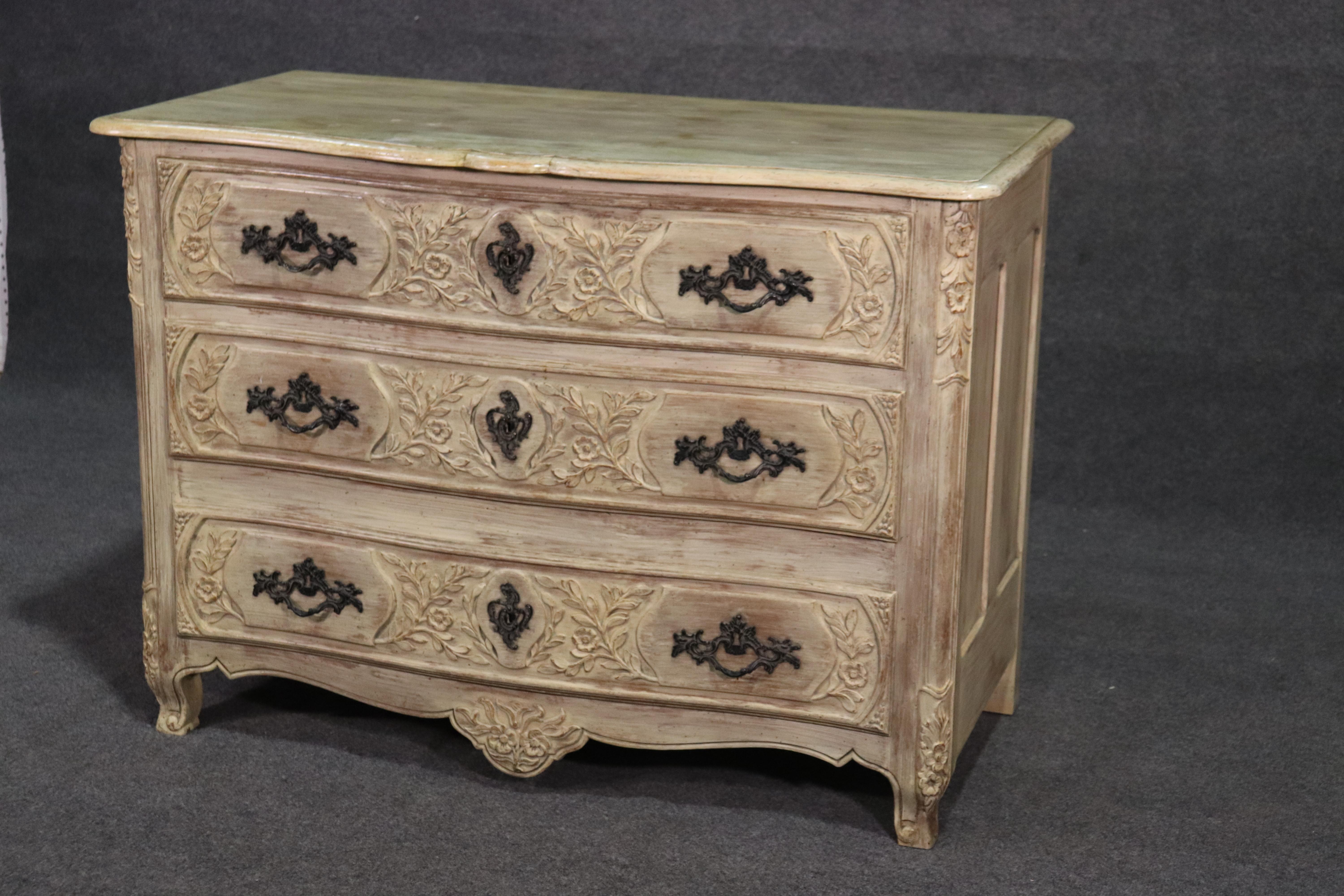 French Louis XV Style Distress Painted Baker Dresser Commode In Good Condition In Swedesboro, NJ