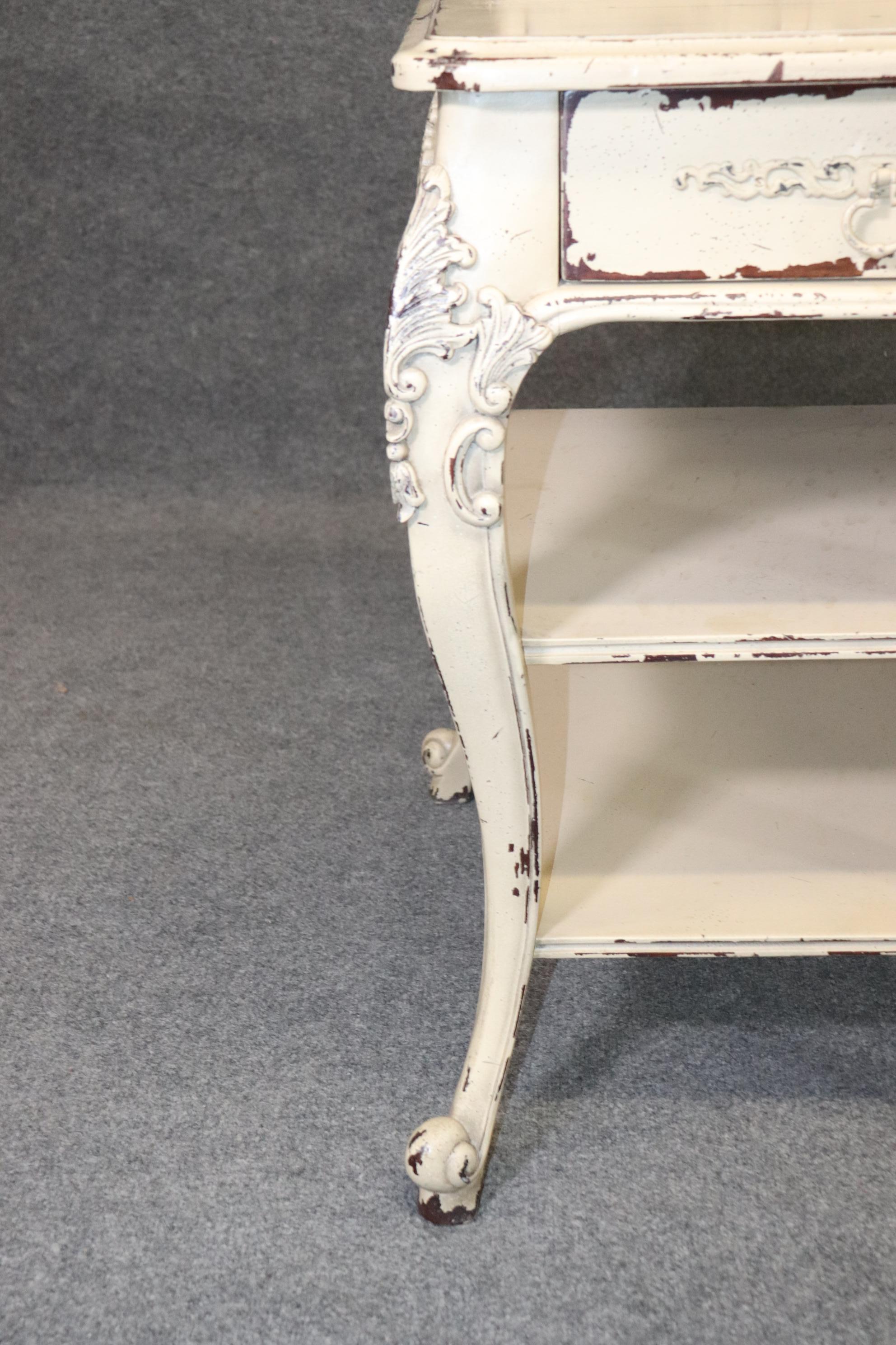 French Louis XV Style Distressed Painted Desk Writing Table For Sale 1