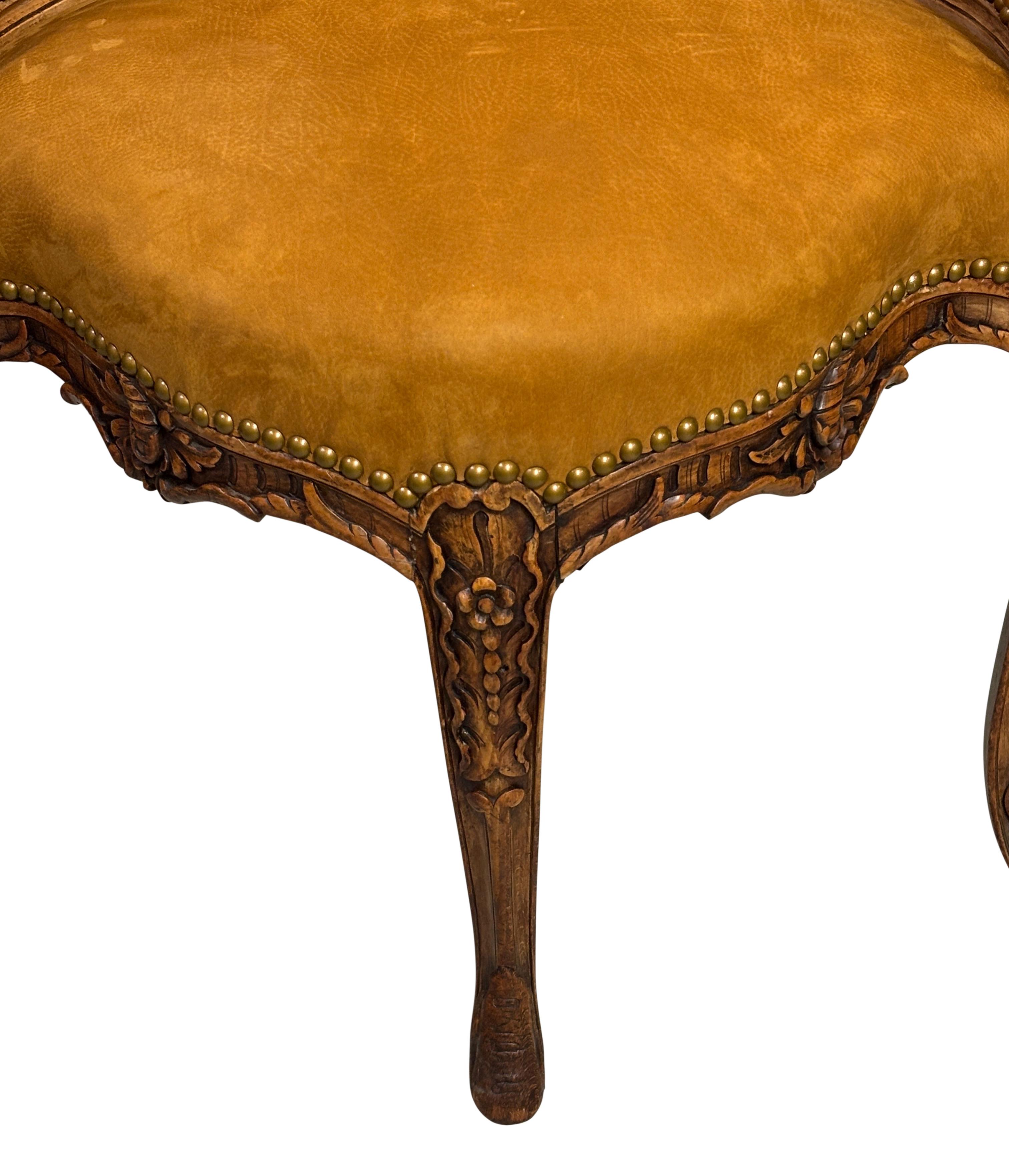 French Louis XV Style Fauteuil de Bureau Desk Chair, Early 19th Century im Angebot 3