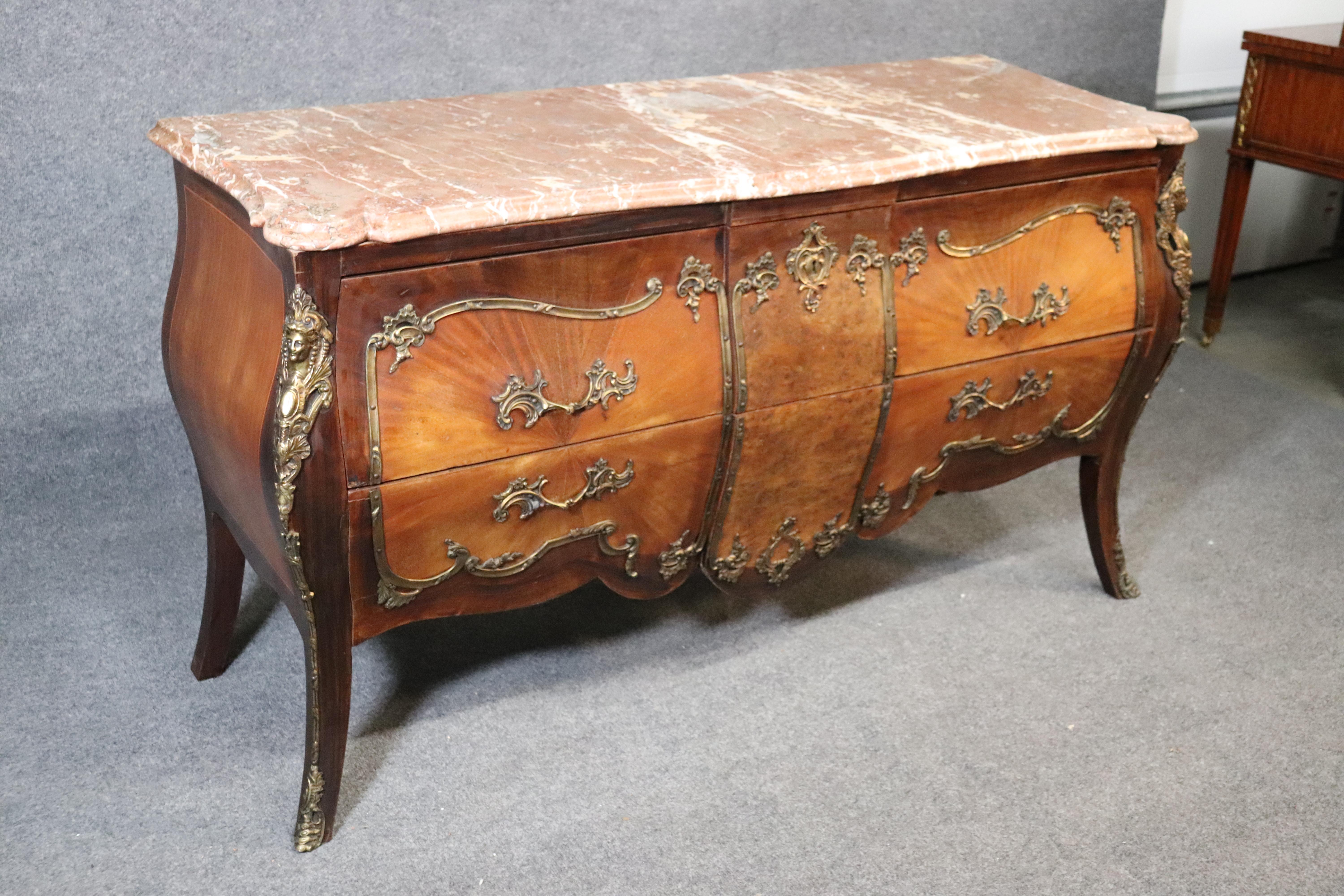 French Louis XV Style Figural Bronze Mounted Marble-Top Commode Buffet Sideboard In Good Condition In Swedesboro, NJ