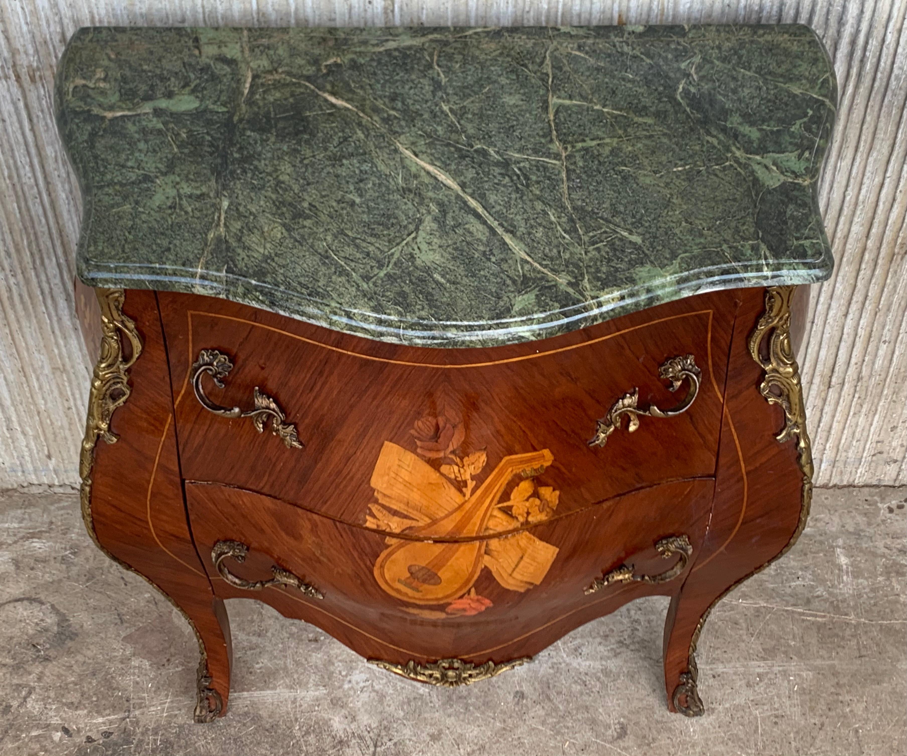Bronze French Louis XV Style Fine Kingwood and Marquetry Ormolu Mounted Bombe Commode For Sale