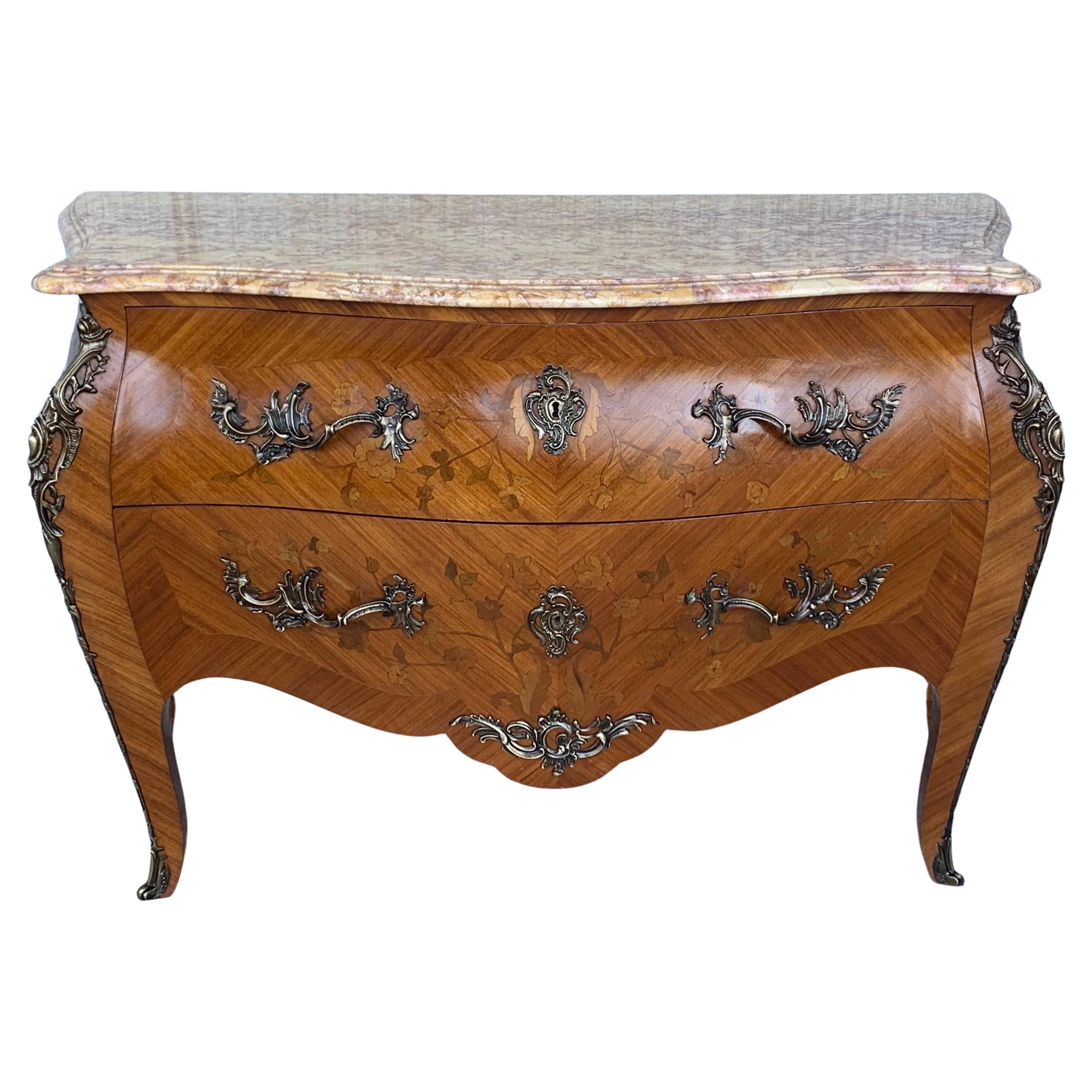 French Louis XV Style Fine Kingwood and Marquetry Ormolu Mounted Bombe Commode For Sale