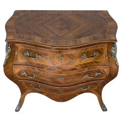 French Louis XV Style Fine Kingwood and Marquetry Ormolu Mounted Bombe Commode
