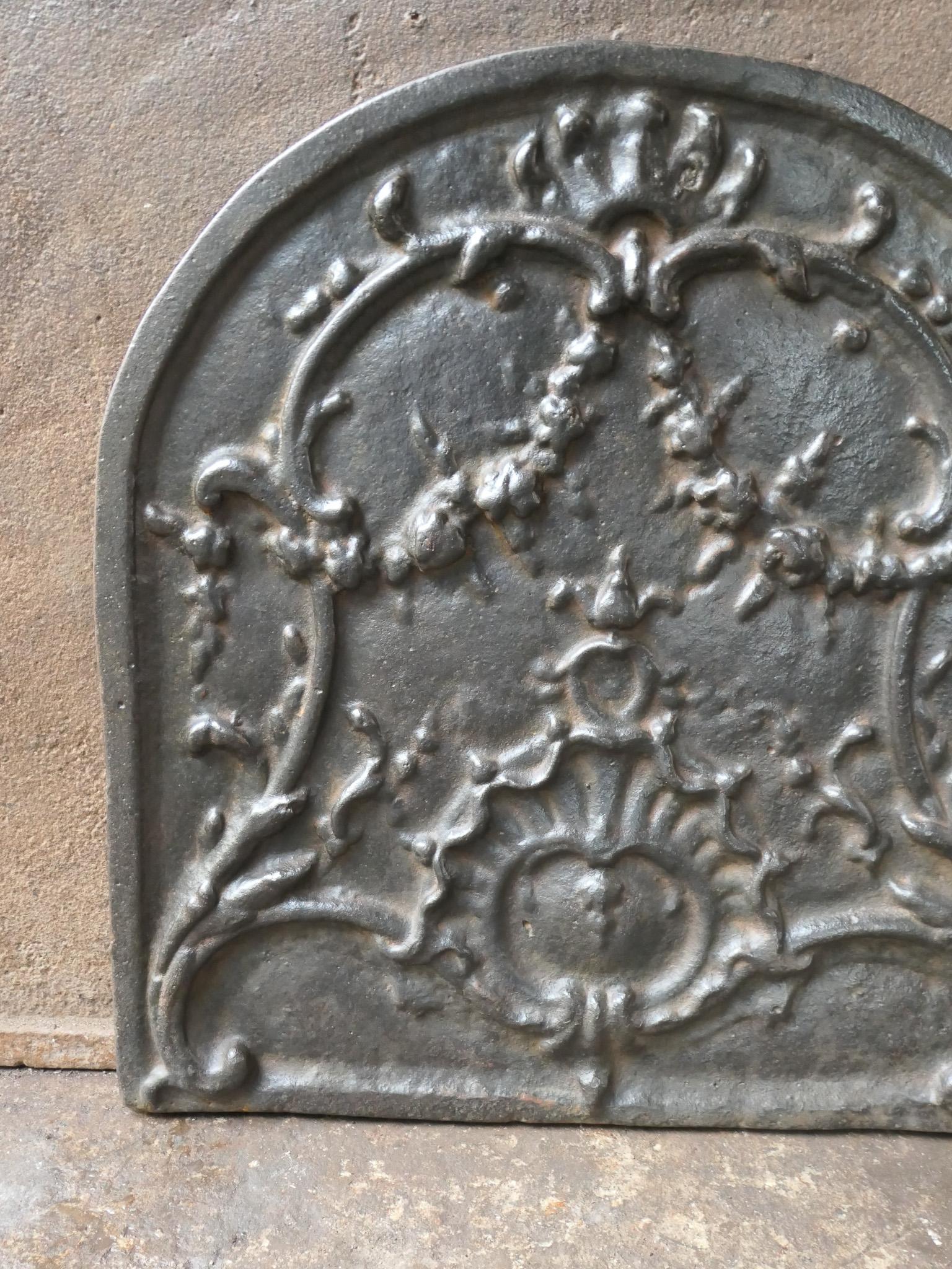 Französischer Kamin im Louis-XV-Stil mit Kaminschirm und Rückwand, 20. Jahrhundert im Angebot 4