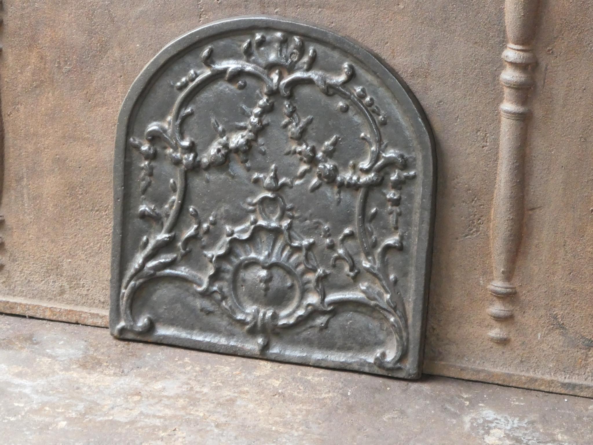 Französischer Kamin im Louis-XV-Stil mit Kaminschirm und Rückwand, 20. Jahrhundert im Zustand „Gut“ im Angebot in Amerongen, NL