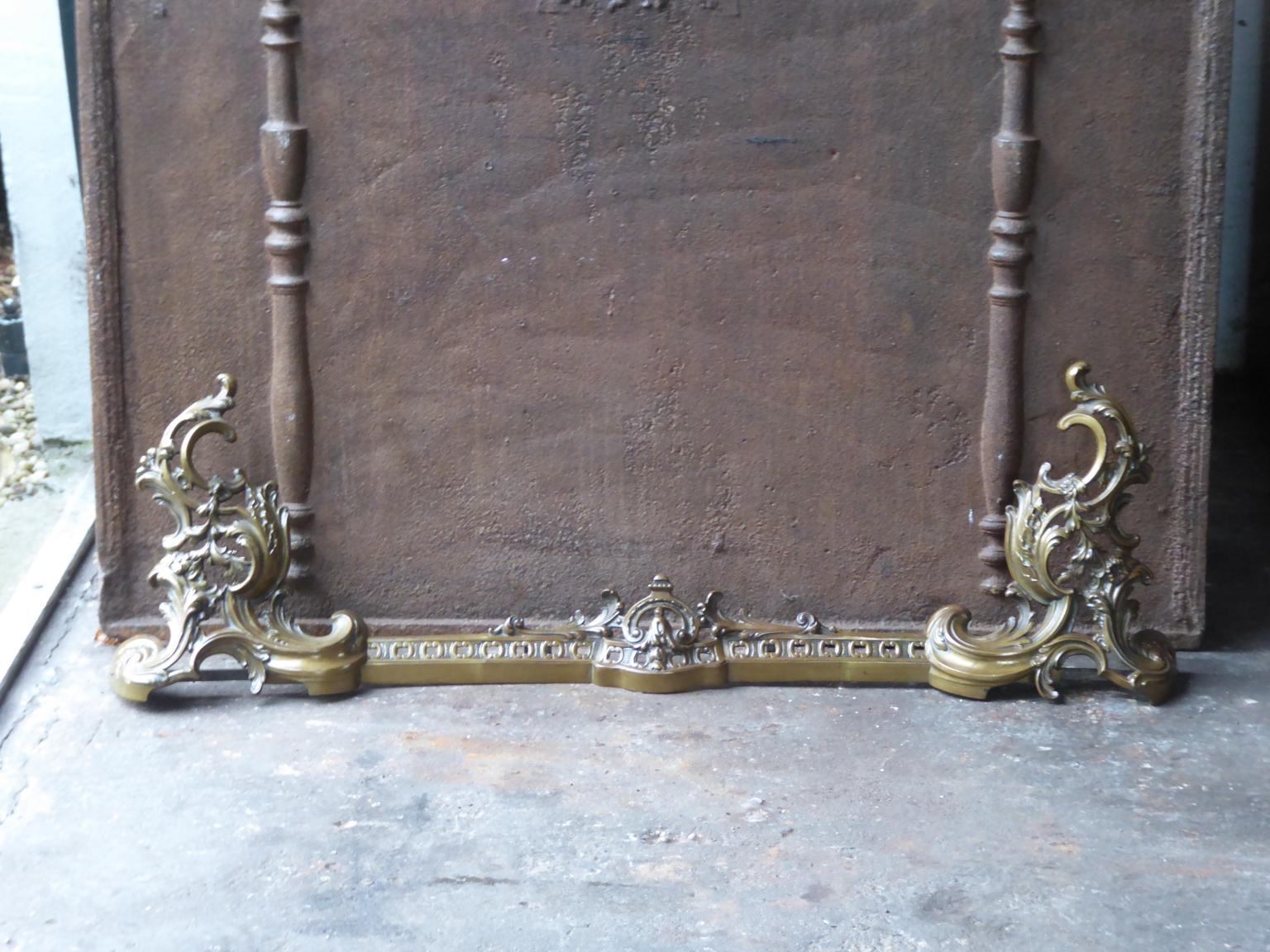 19th-20th century French Louis XV style fire fender made of brass. The fender is in a good condition.







 