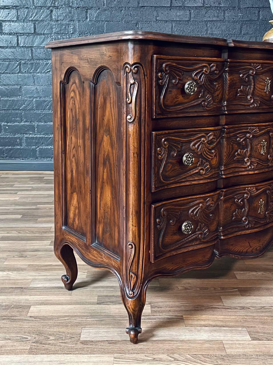 Comò francese a 3 cassetti in Oak di Henredon in stile Luigi XV 