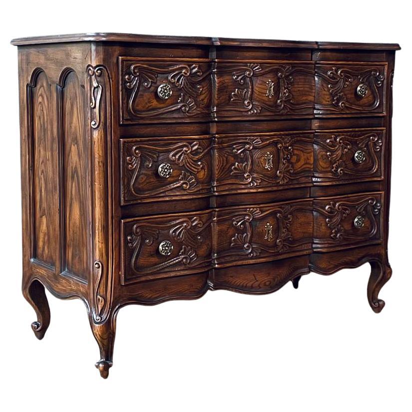 Comò francese a 3 cassetti in Oak di Henredon in stile Luigi XV "Quattro secoli". in vendita