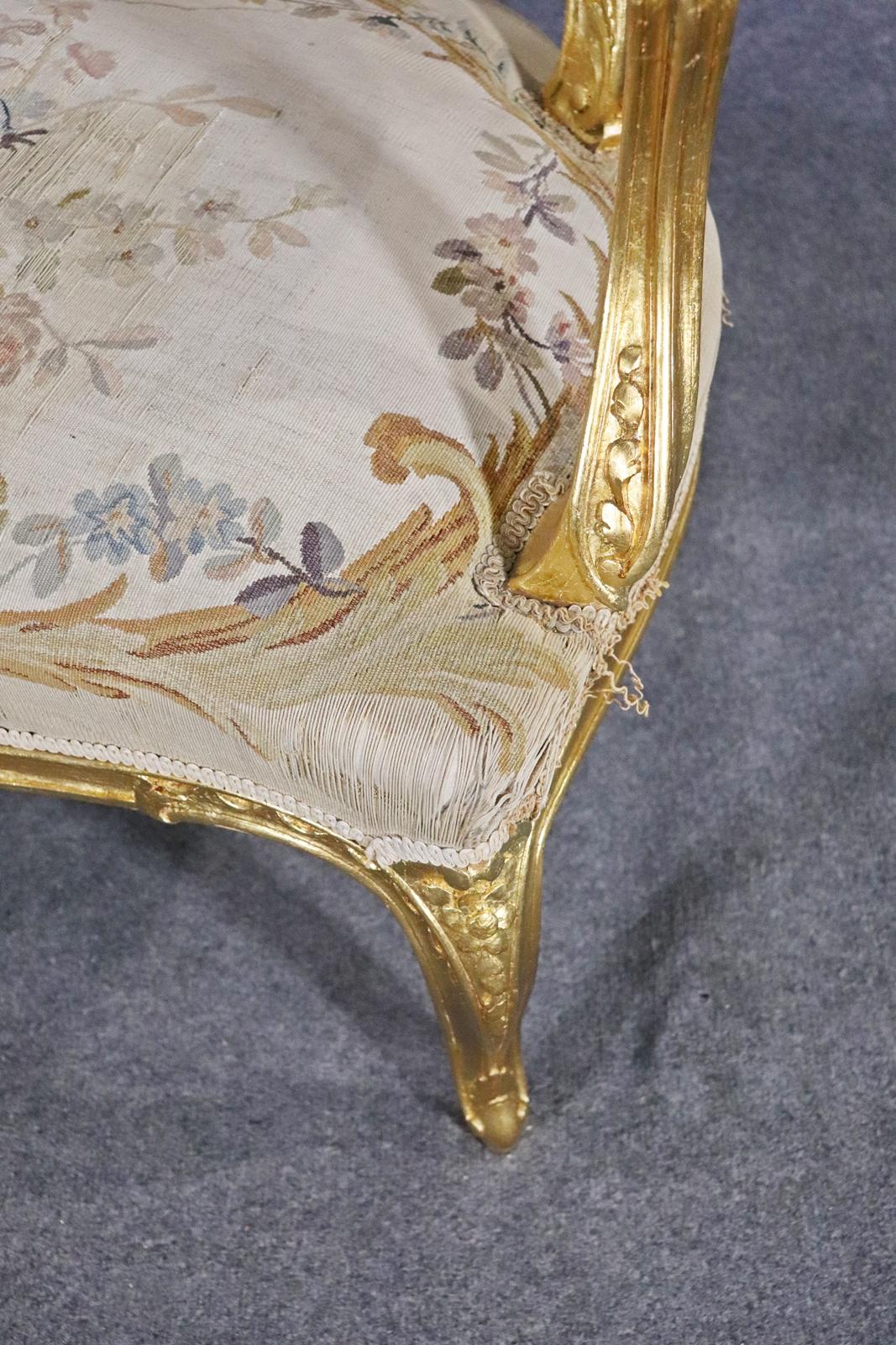French Louis XV Style Gilded Aubusson Upholstered Settee Canape Circa 1930s In Good Condition In Swedesboro, NJ