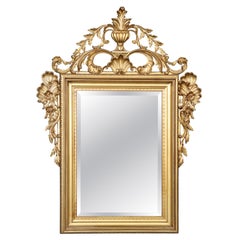 Specchio francese in vetro dorato e smussato in stile Luigi XV