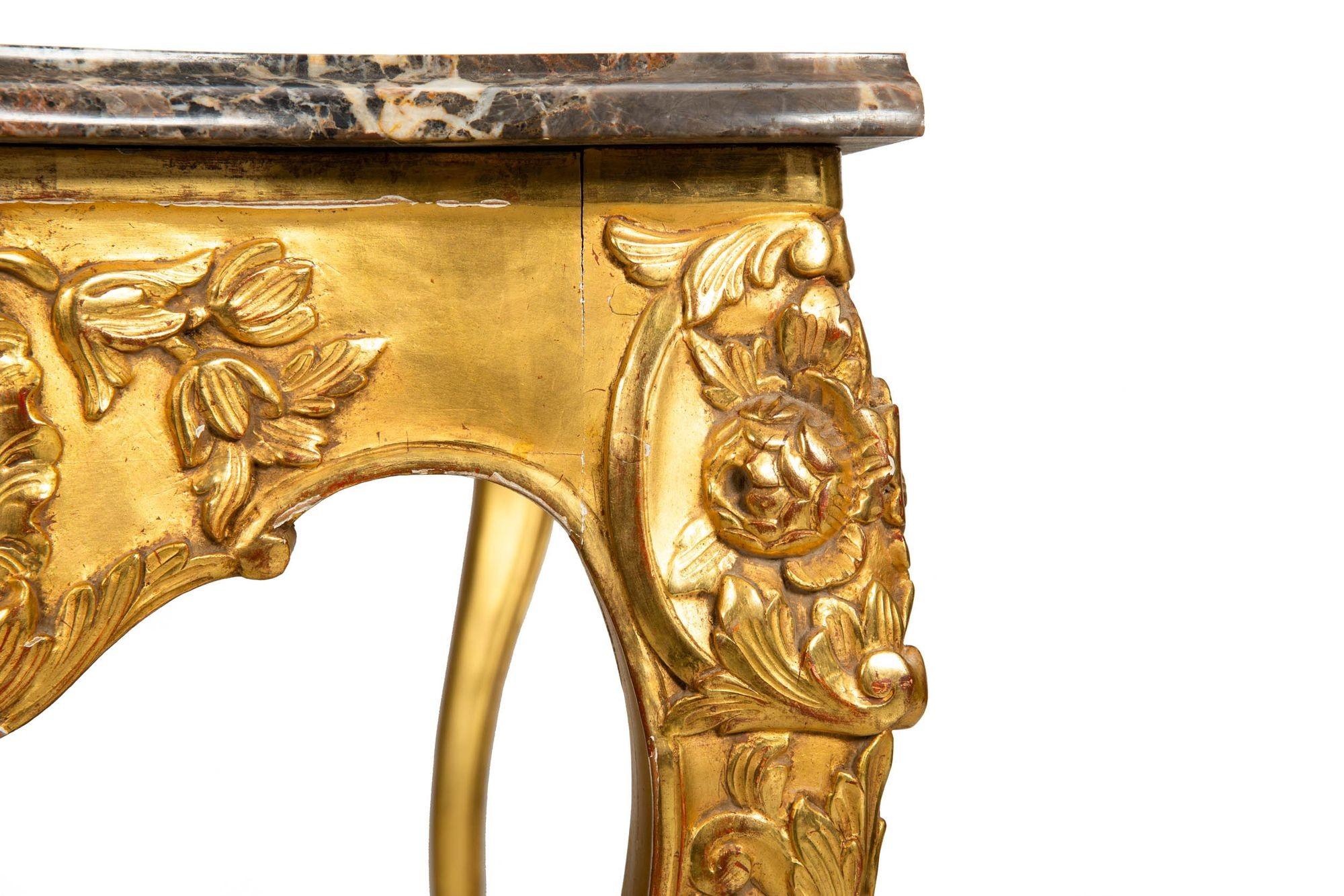 Table console ancienne de style Louis XV avec plateau en marbre doré en vente 10