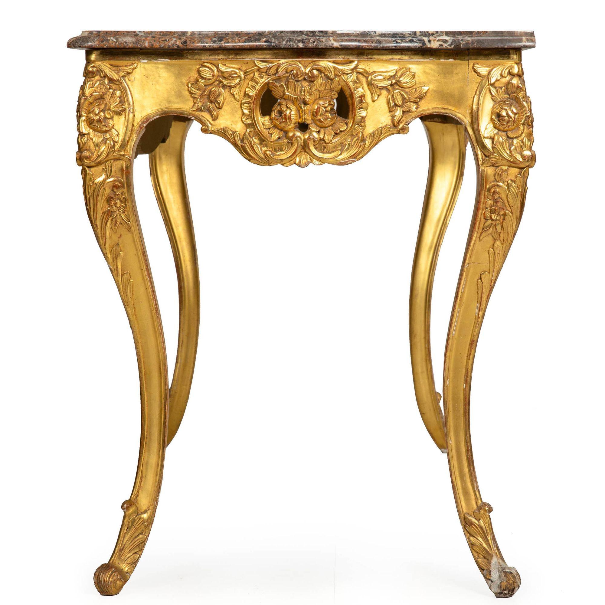 Français Table console ancienne de style Louis XV avec plateau en marbre doré en vente