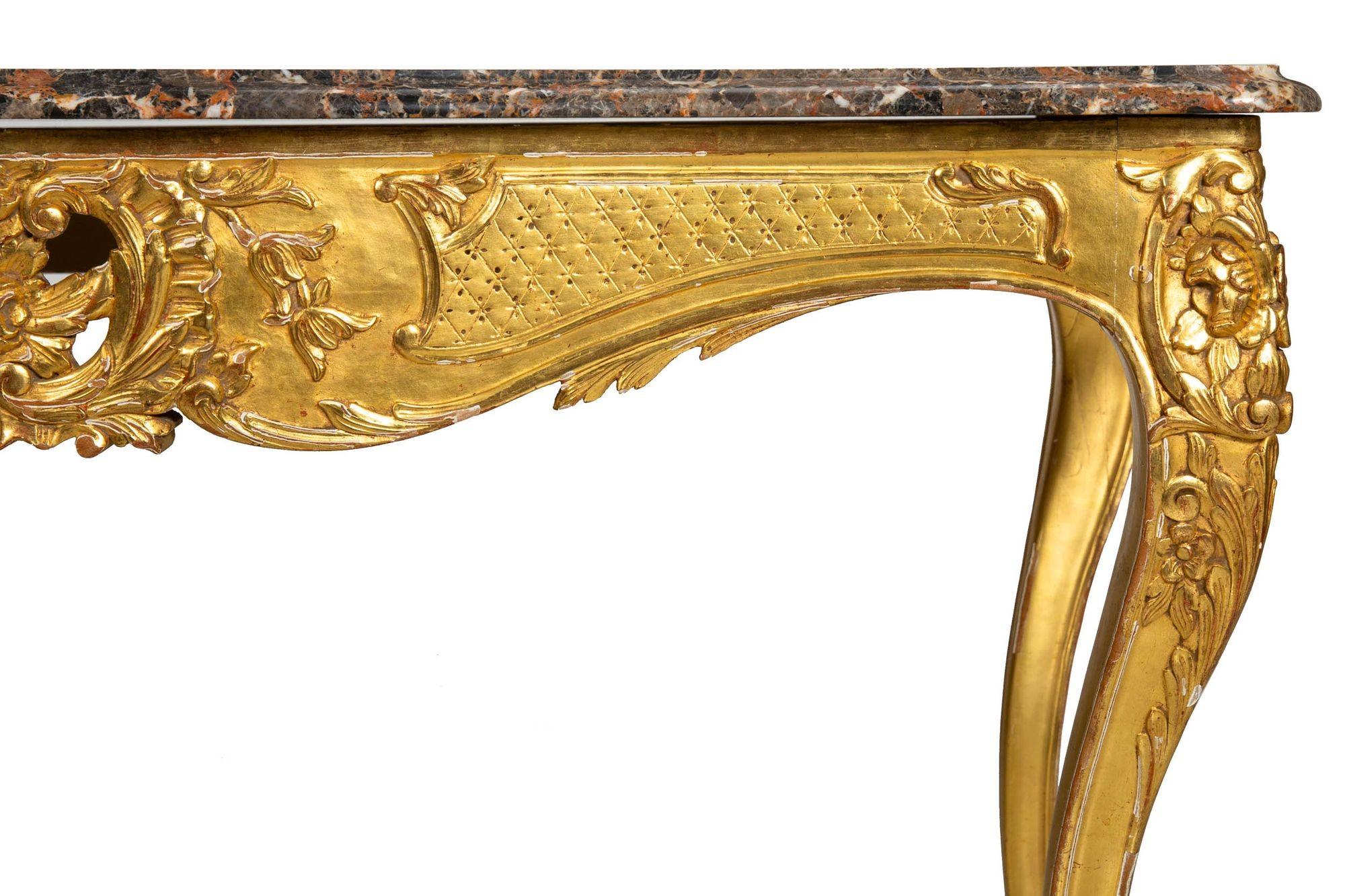 Table console ancienne de style Louis XV avec plateau en marbre doré en vente 3
