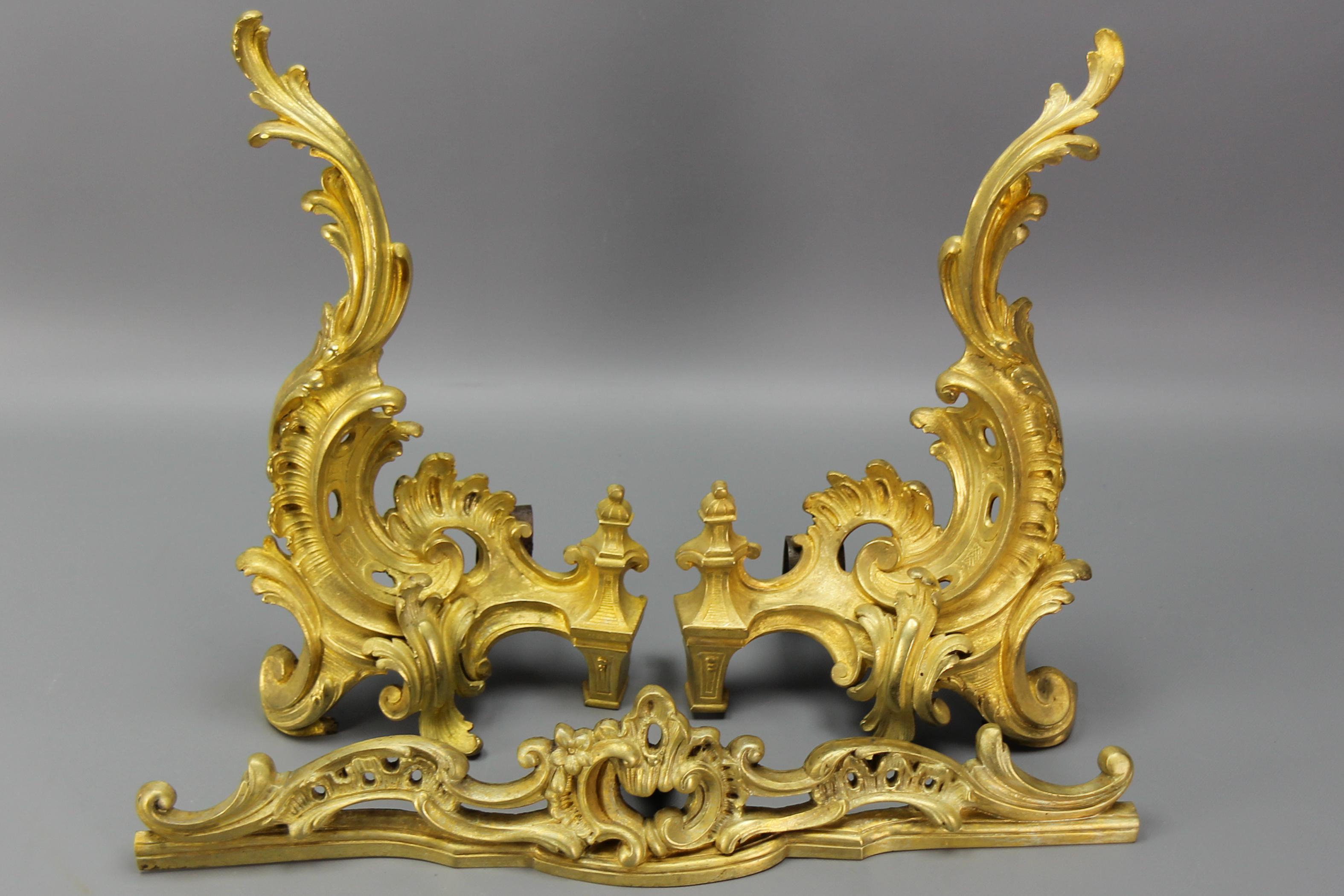 French Louis XV Style Gilt Bronze Fireplace Fender, Late 19th Century 6