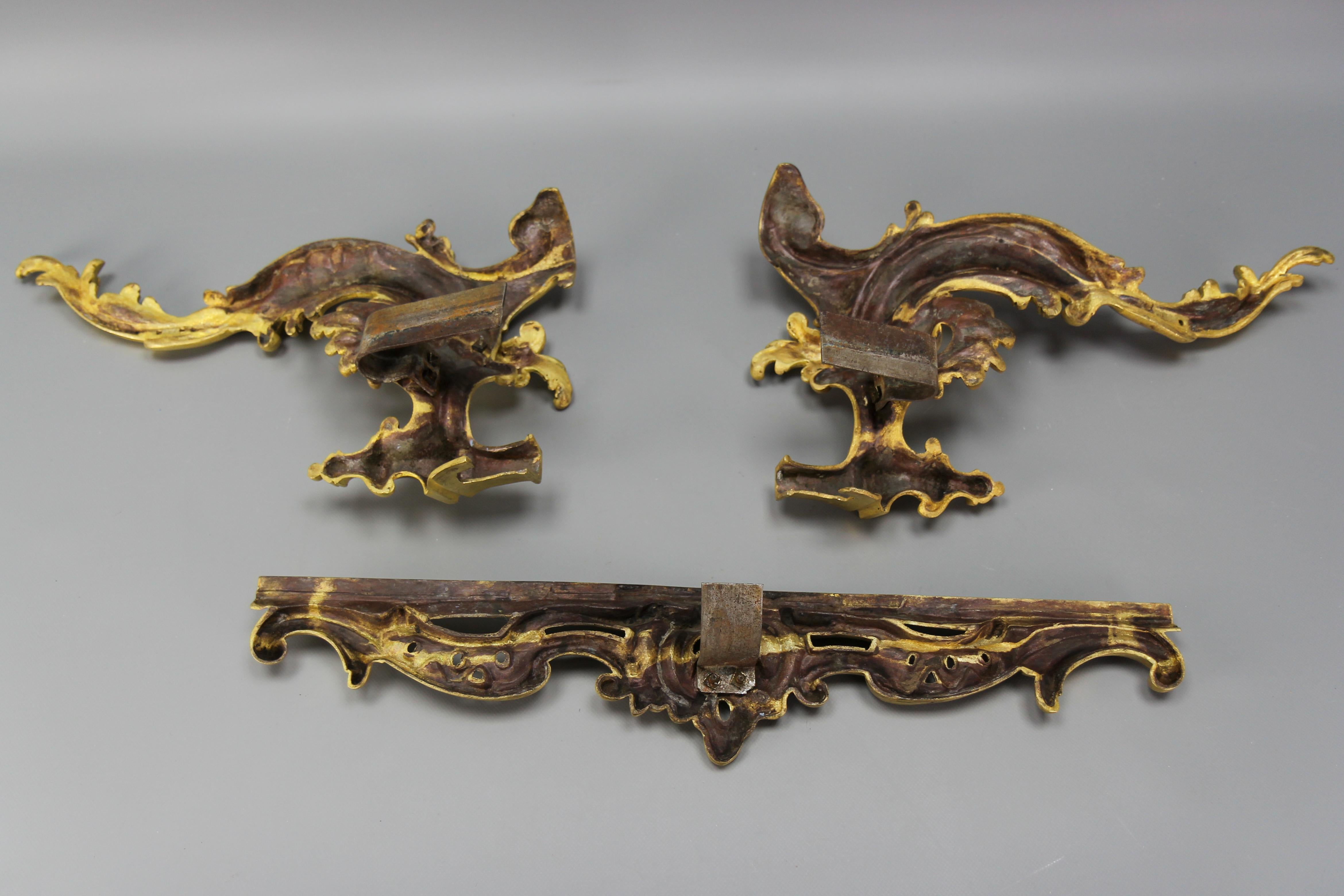 French Louis XV Style Gilt Bronze Fireplace Fender, Late 19th Century 13