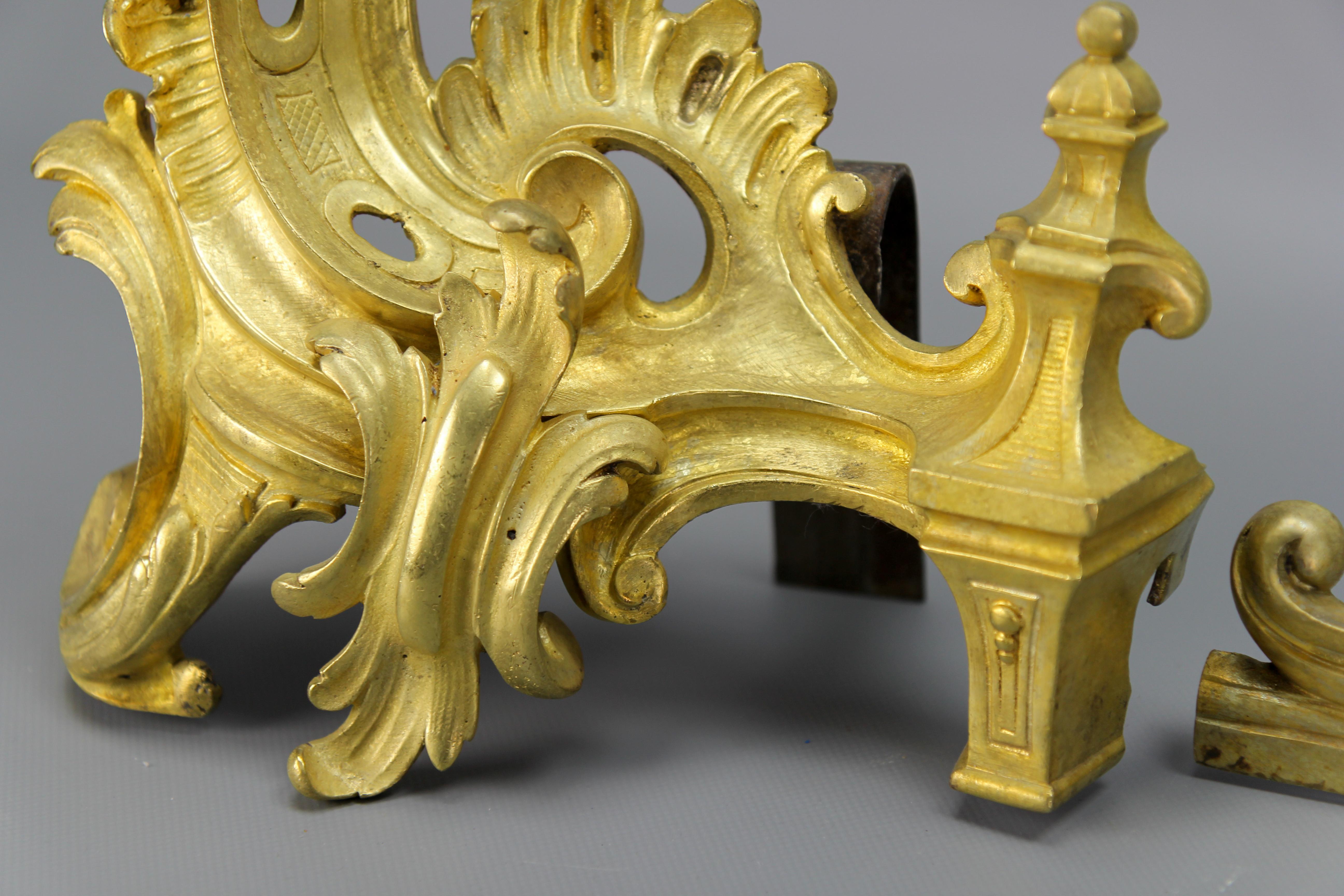 French Louis XV Style Gilt Bronze Fireplace Fender, Late 19th Century 1