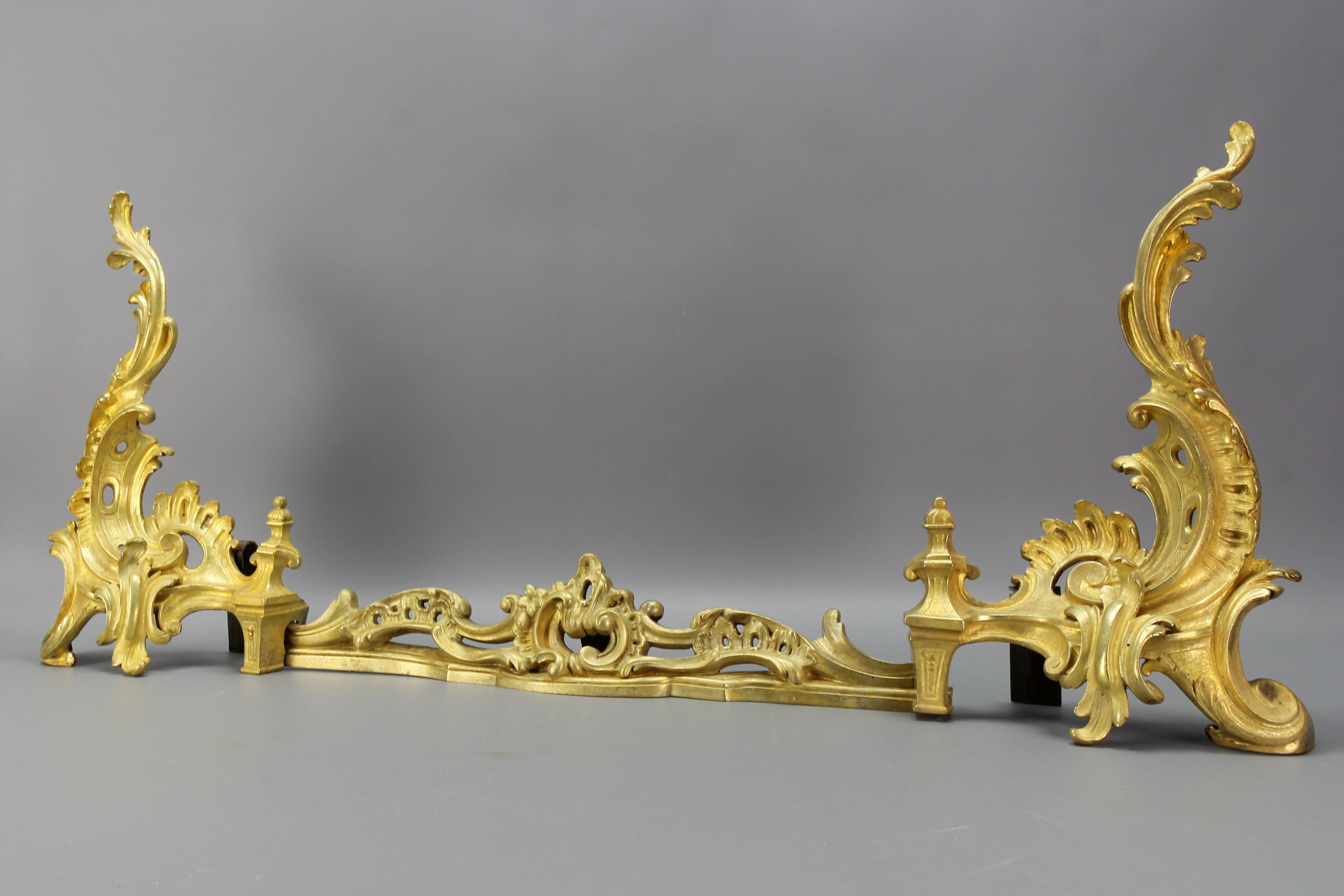 French Louis XV Style Gilt Bronze Fireplace Fender, Late 19th Century 3