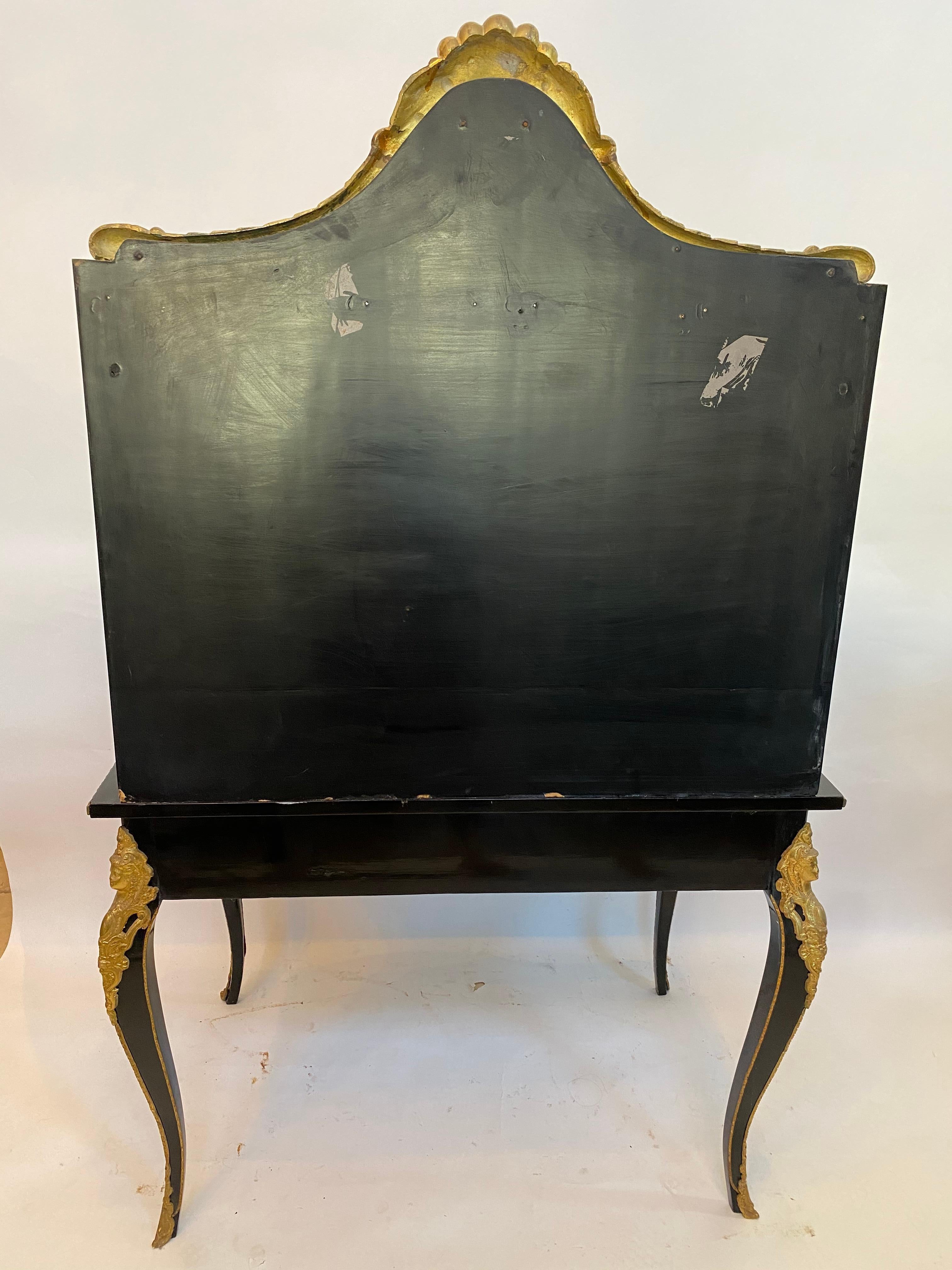 Bureau Escritoire français de style Louis XV monté sur bronze doré en vente 2