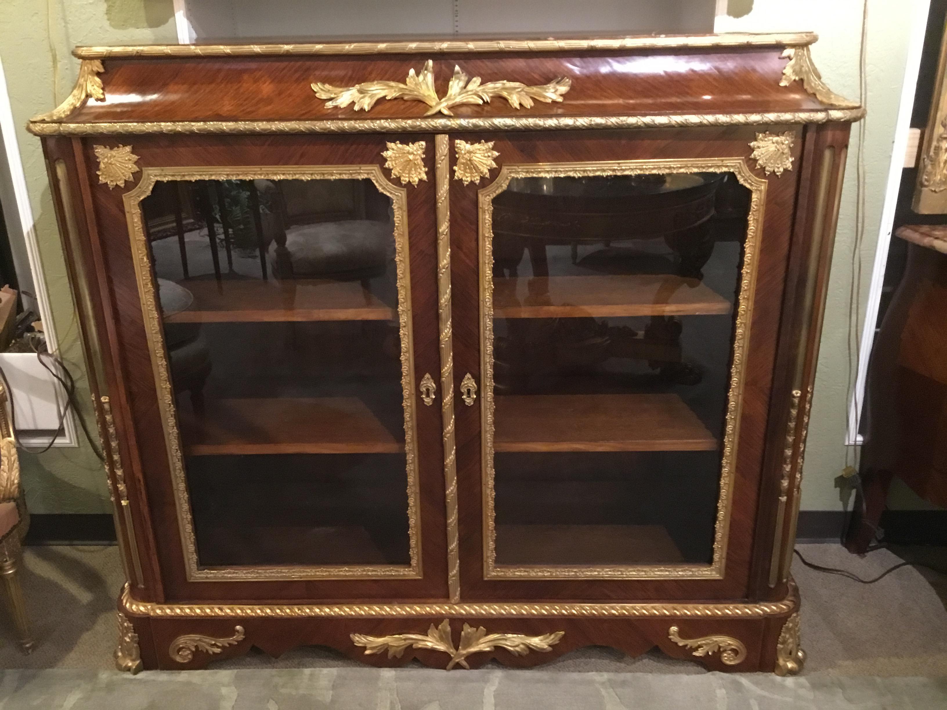 French Louis XV Style Gilt Bronze Mounted Two Door Vitrine/Bookcase 19th Century In Good Condition In Houston, TX