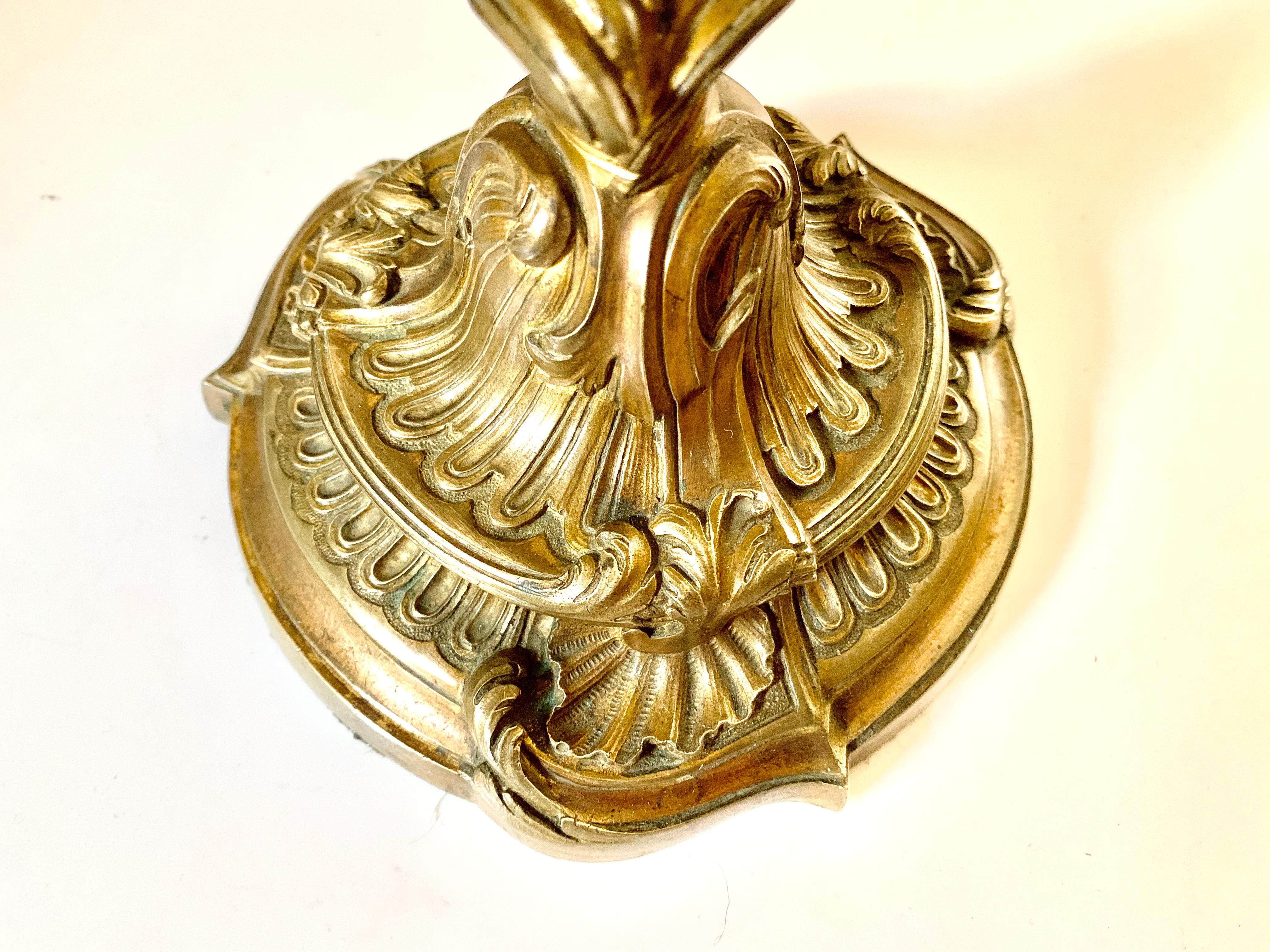 Lampe de Table Française de Style Louis XV en Bronze Doré en vente 1