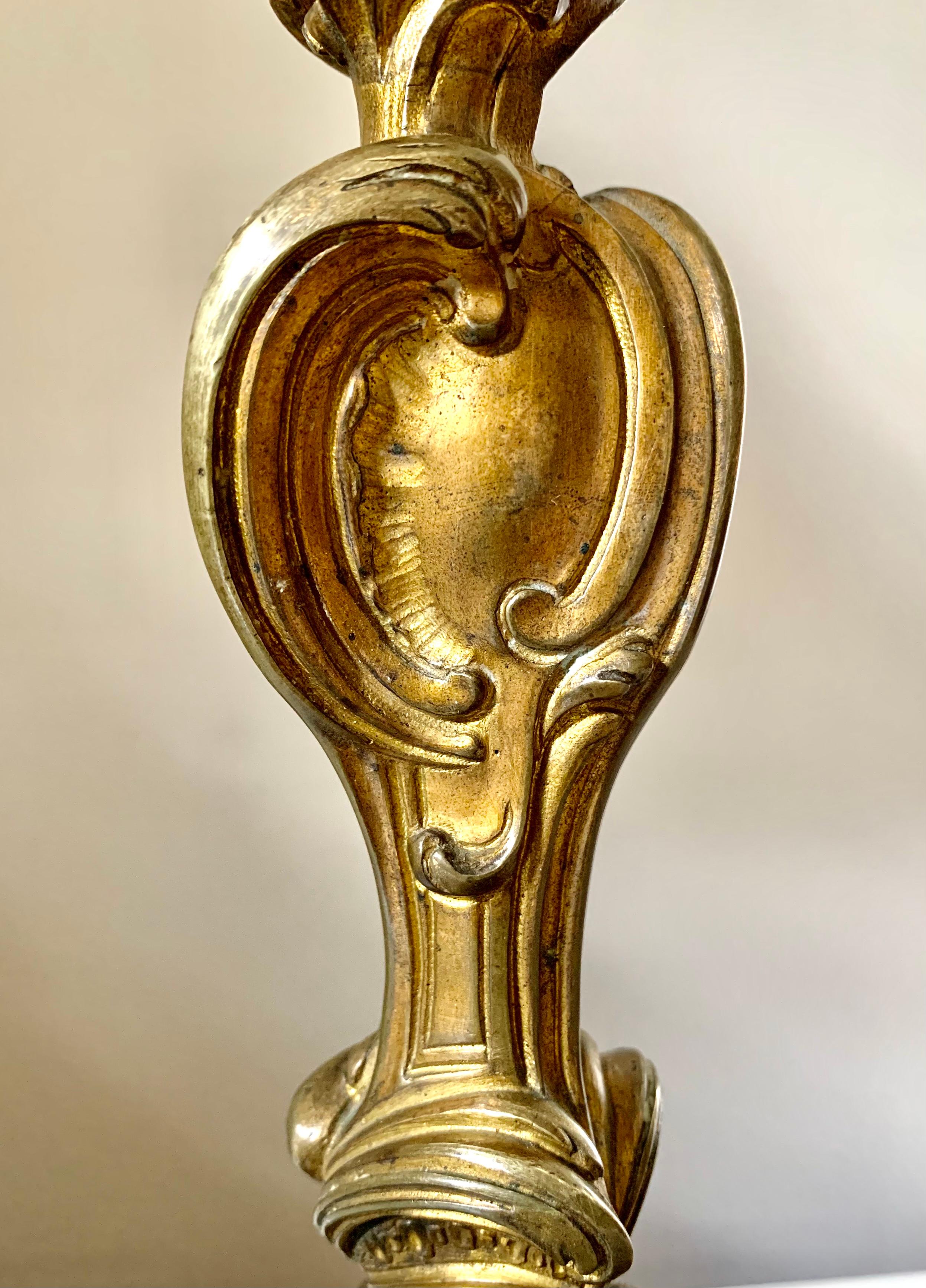 Lampe de Table Française de Style Louis XV en Bronze Doré en vente 2