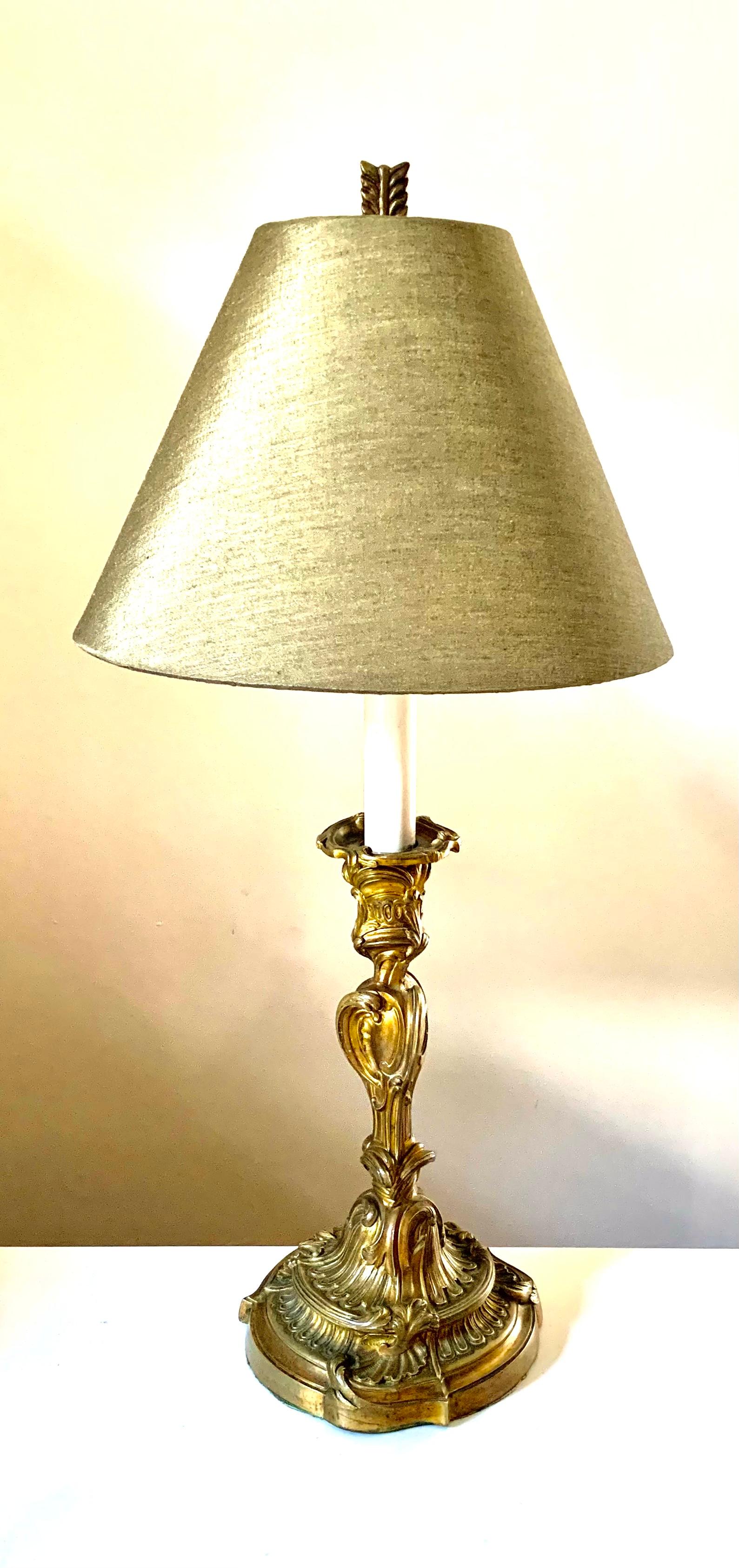 French Louis XV Style Gilt Bronze Table Lamp For Sale 4