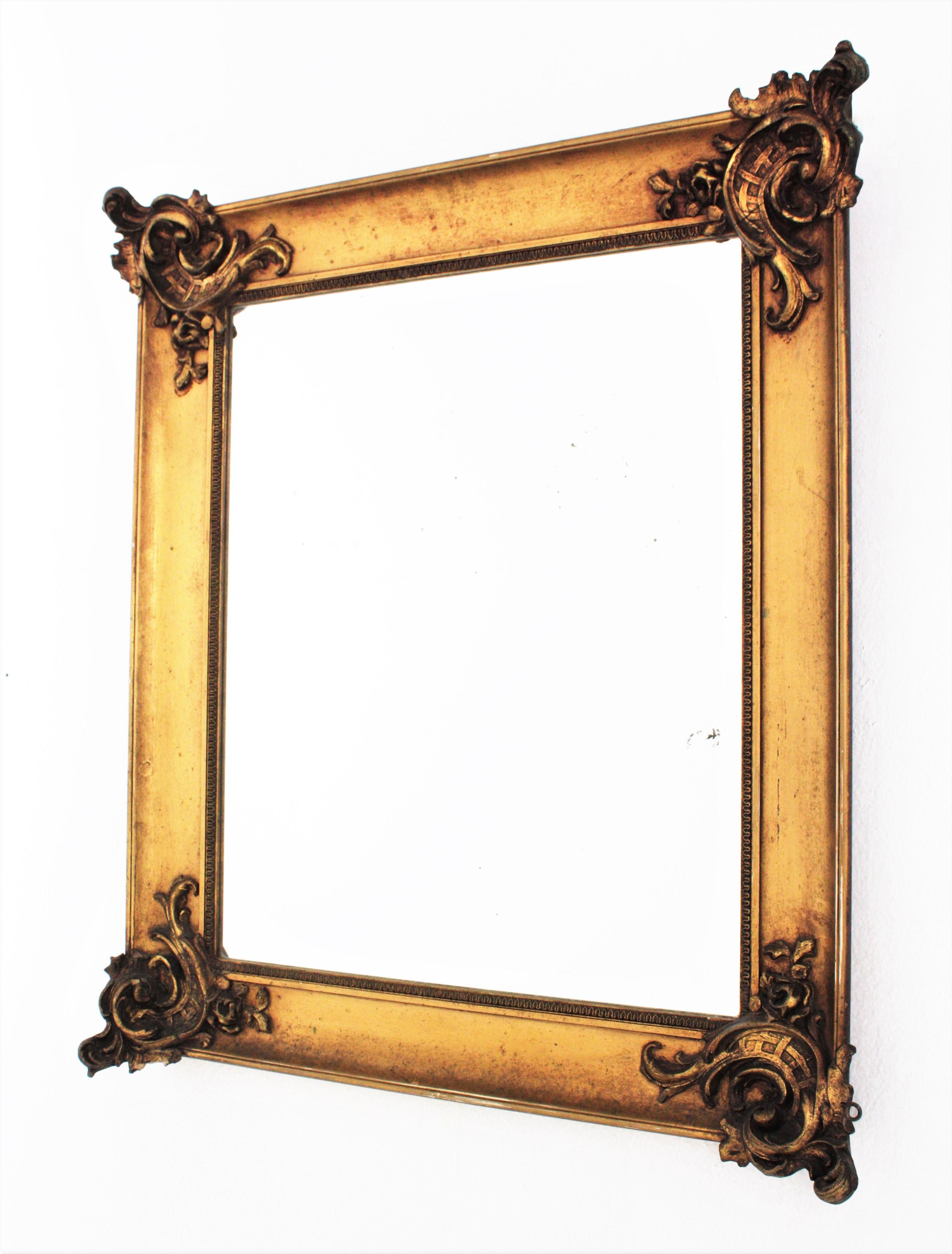 French Louis XV Style Giltwood Mirror For Sale 1
