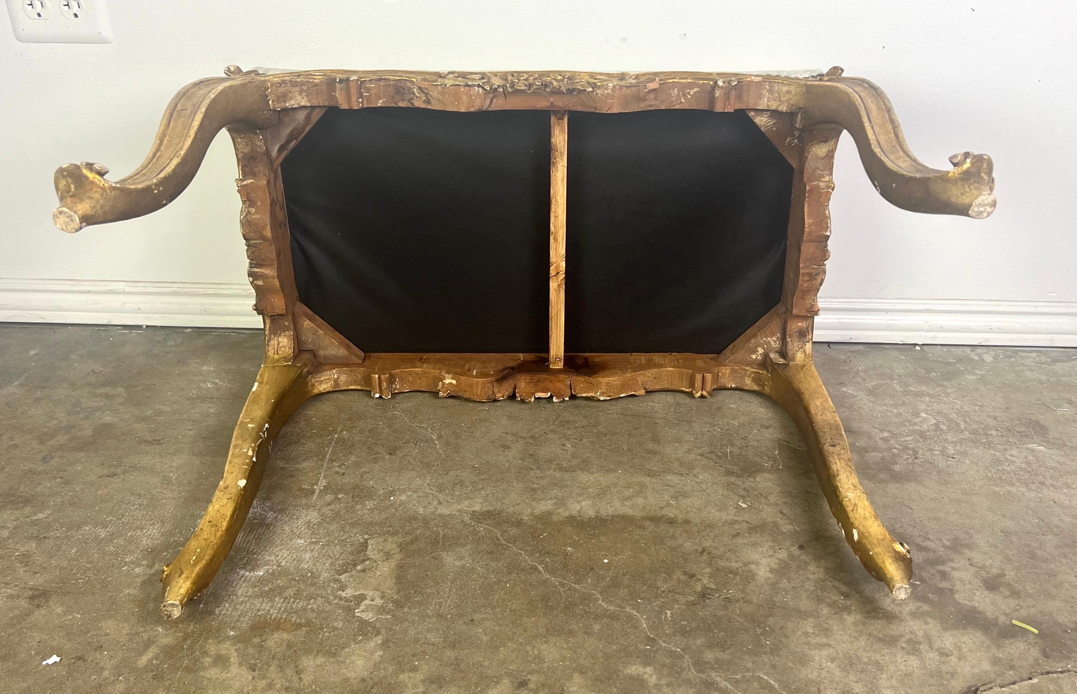 Banco Francés de Madera Dorada Estilo Luis XV en venta 6