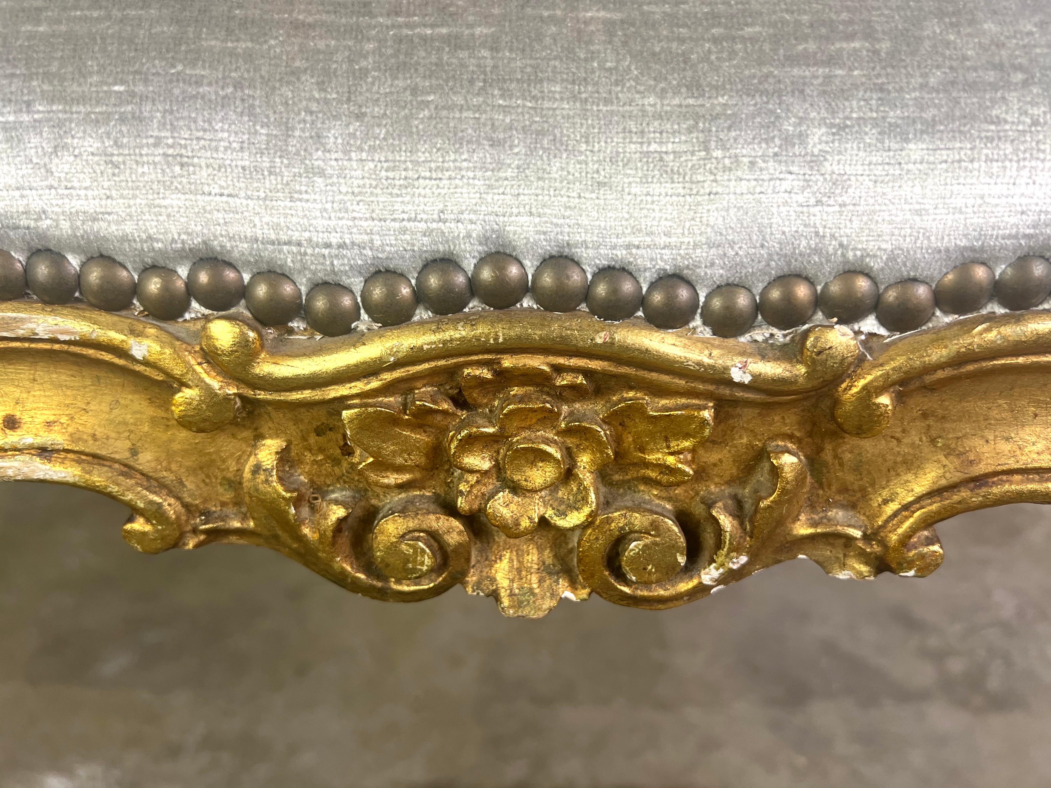 Banco Francés de Madera Dorada Estilo Luis XV en venta 9