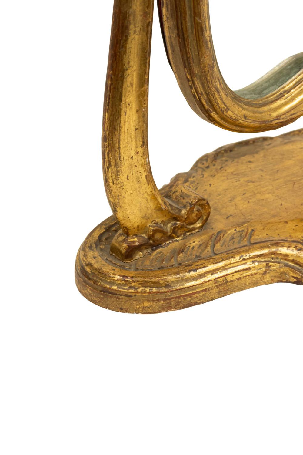 Tocador / Espejo de tocador francés de madera dorada estilo Luis XV en venta 4