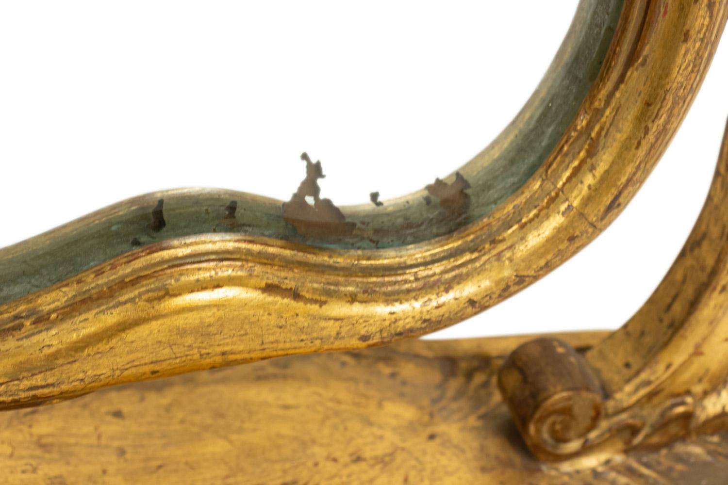 Tocador / Espejo de tocador francés de madera dorada estilo Luis XV en venta 5