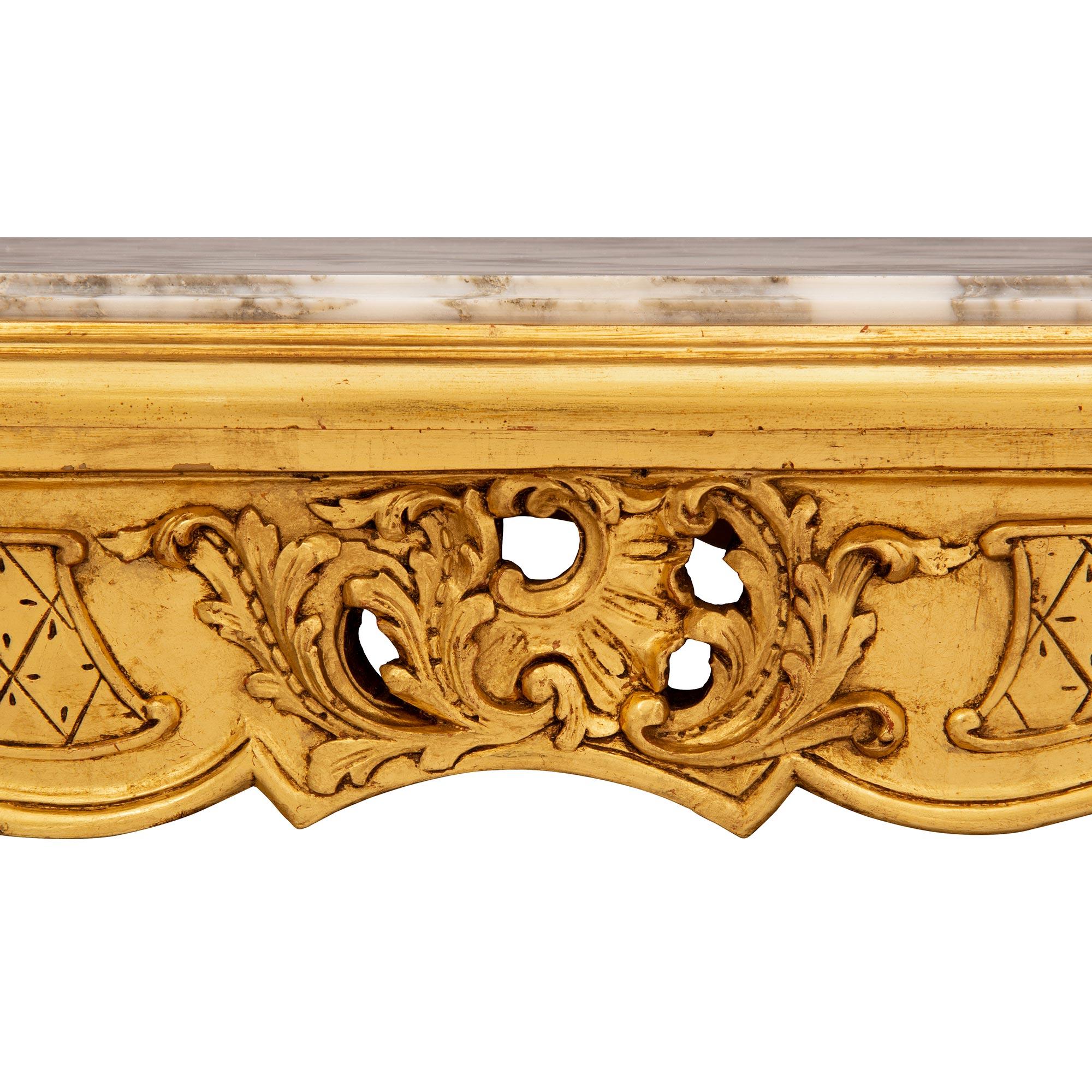 French Louis XV Style Giltwood and Fleur De Pêcher Marble Side Table For Sale 2