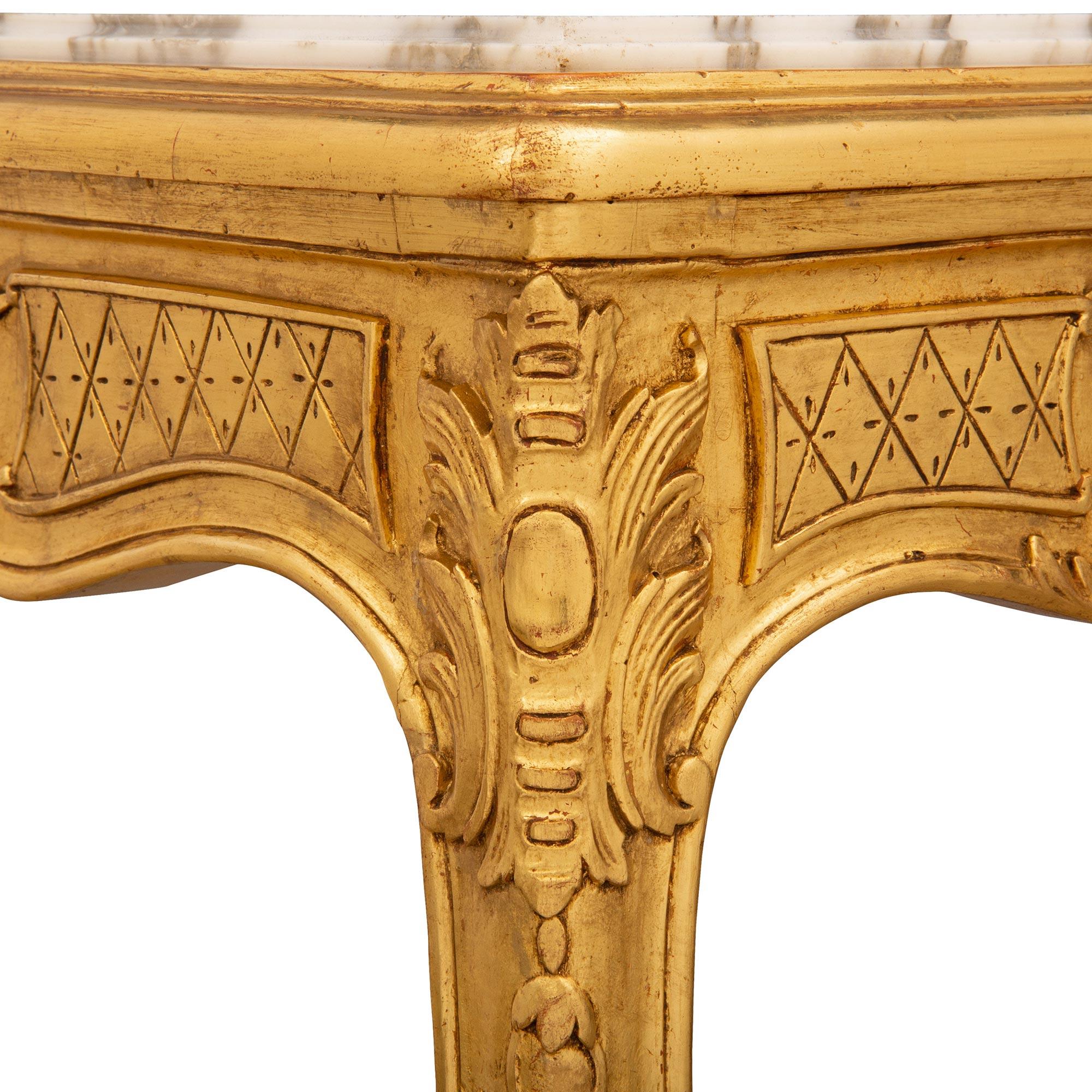 French Louis XV Style Giltwood and Fleur De Pêcher Marble Side Table For Sale 3