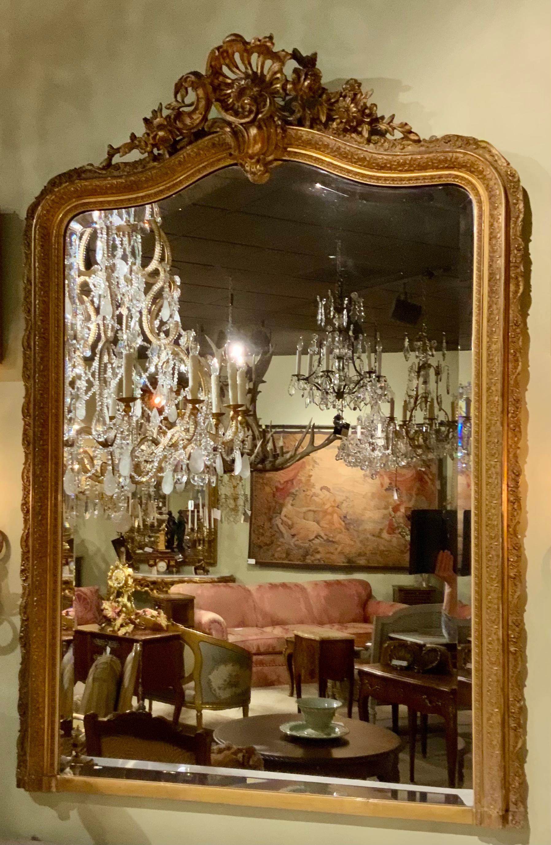 French Louis XV-Style Giltwood Mirror, Beveled For Sale 2