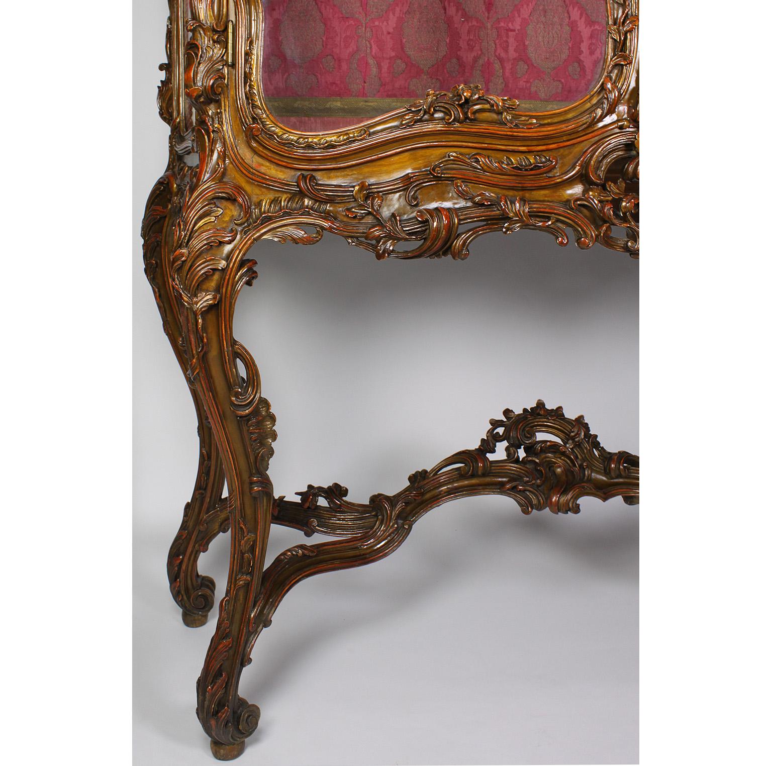 French Louis XV Style Giltwood Ornately Carved Two-Door Vitrine Display Cabinet For Sale 6