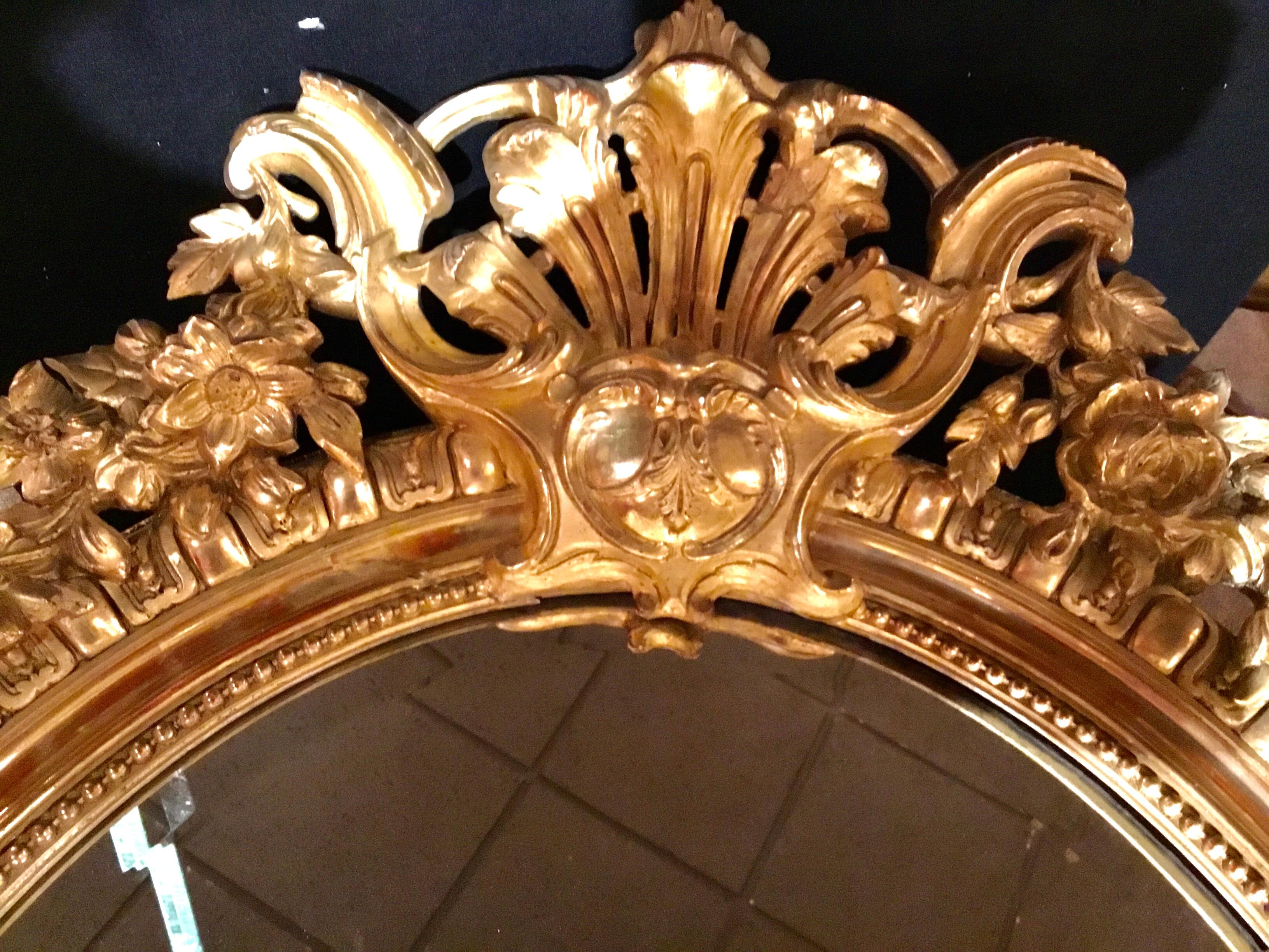 French Louis XV-Style Giltwood Oval Beveled Mirror, 19th Century For Sale 5