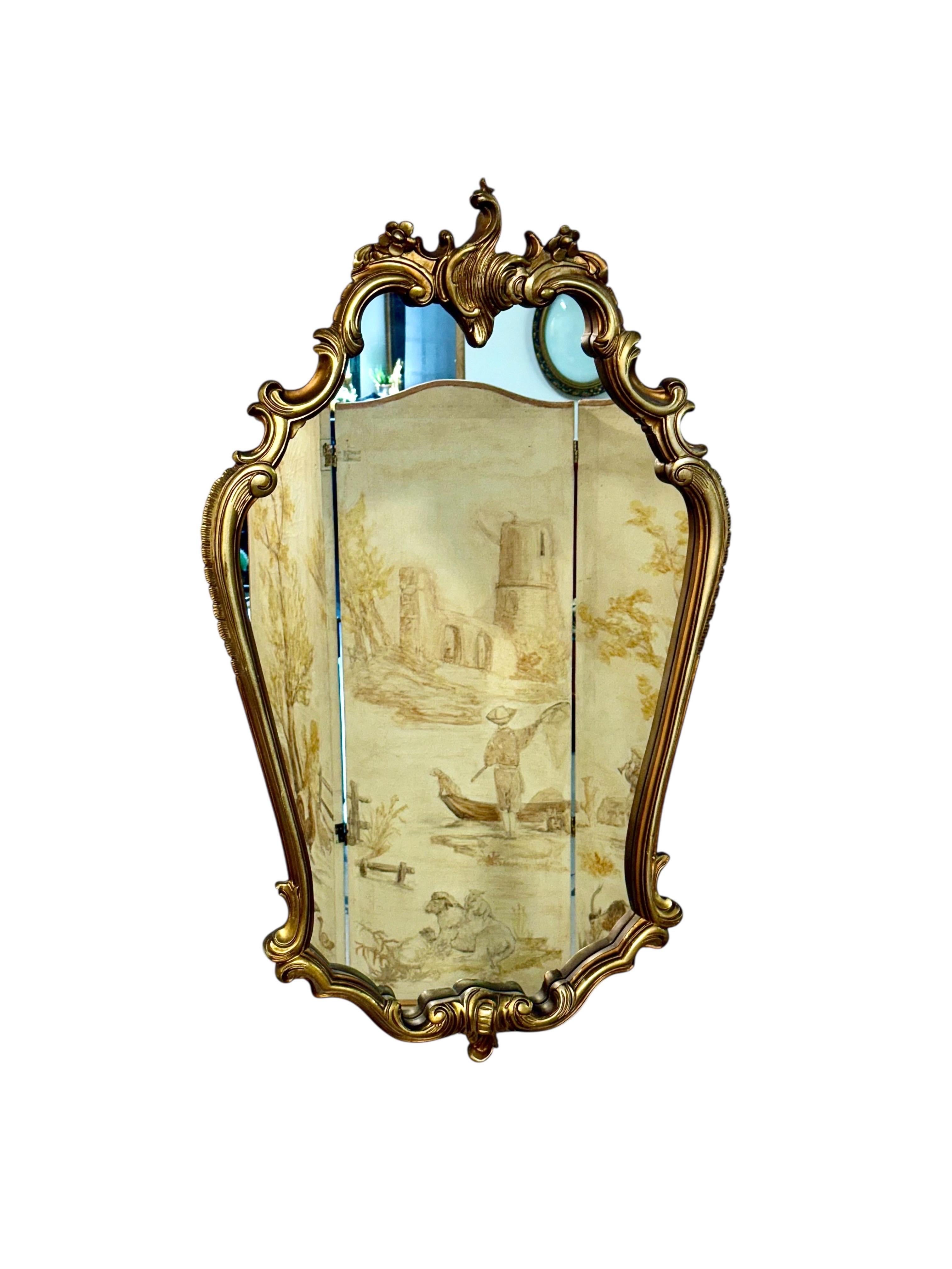 Français Miroir mural Rococo en bois doré de style Louis XV, 20e siècle en vente
