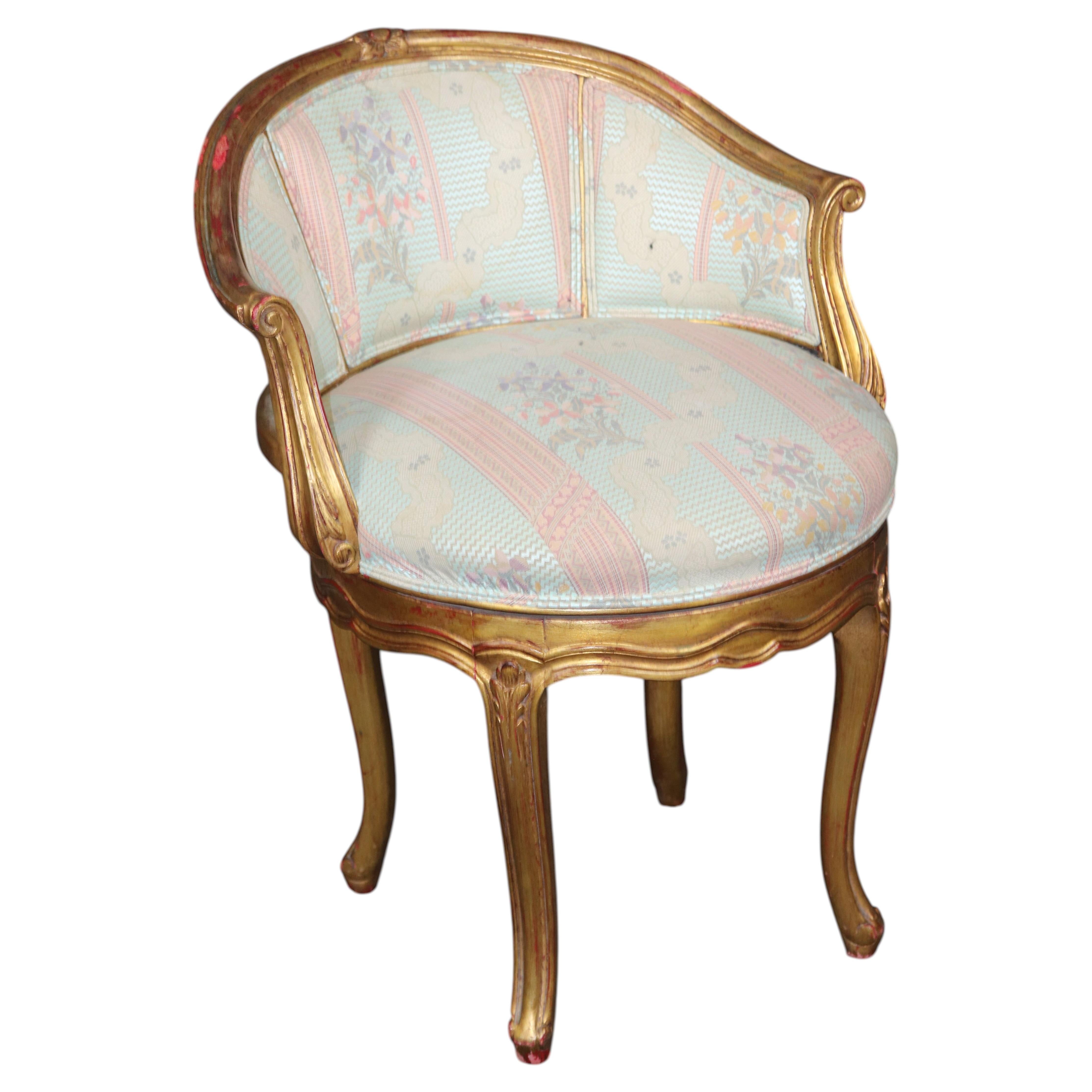 Banco de tocador giratorio francés de madera dorada estilo Luis XV de Auffray en venta