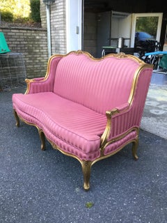 French Louis XV-Style Gold Frame Pink Settee