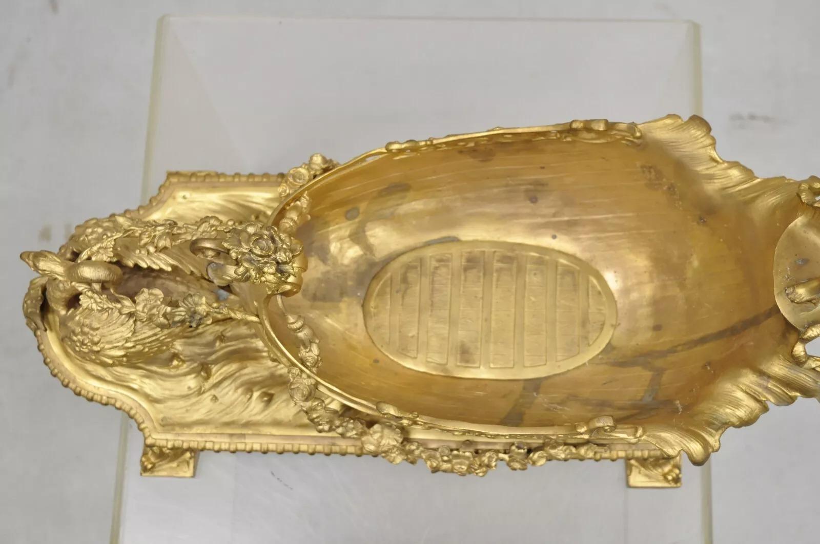 French Louis XV Style Gold Gilt Bronze Figural Centerpiece Bowl Sculpture For Sale 2