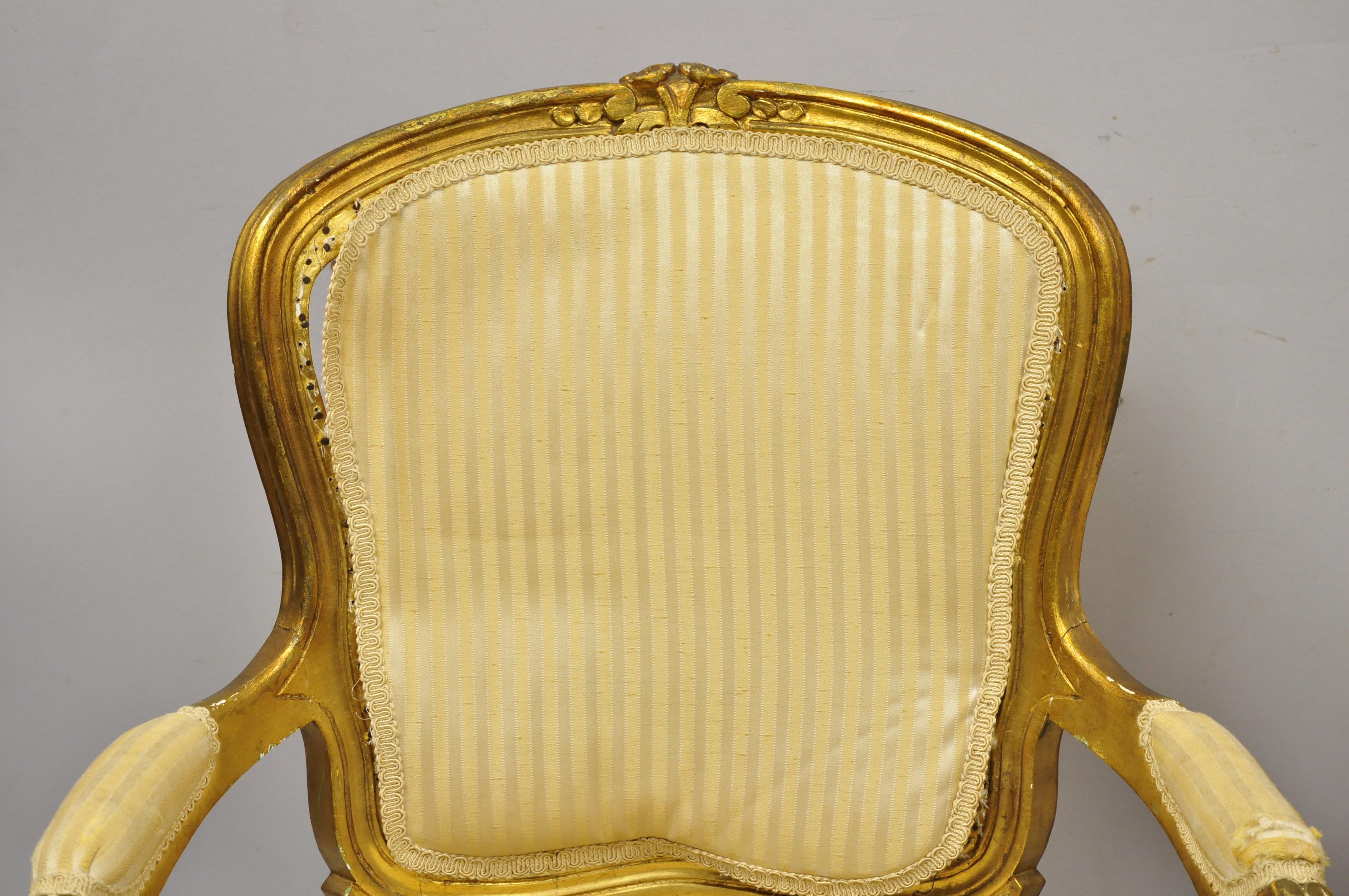 Vergoldete Fauteuil-Sessel im Louis-XV-Stil im Louis-XV-Stil zur Vergoldung und Nachbearbeitung, ein Paar (Louis XV.) im Angebot