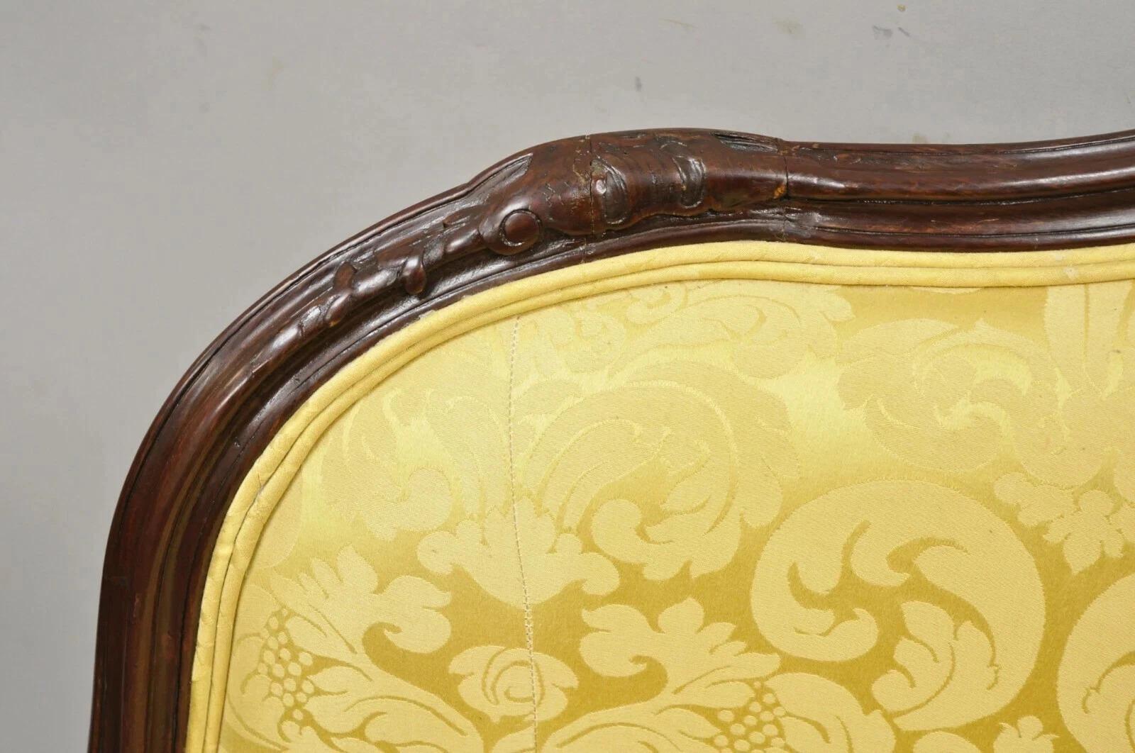 Sillón Francés Estilo Luis XV Tapizado Dorado Asiento Ancho Settee Bergere en venta 1