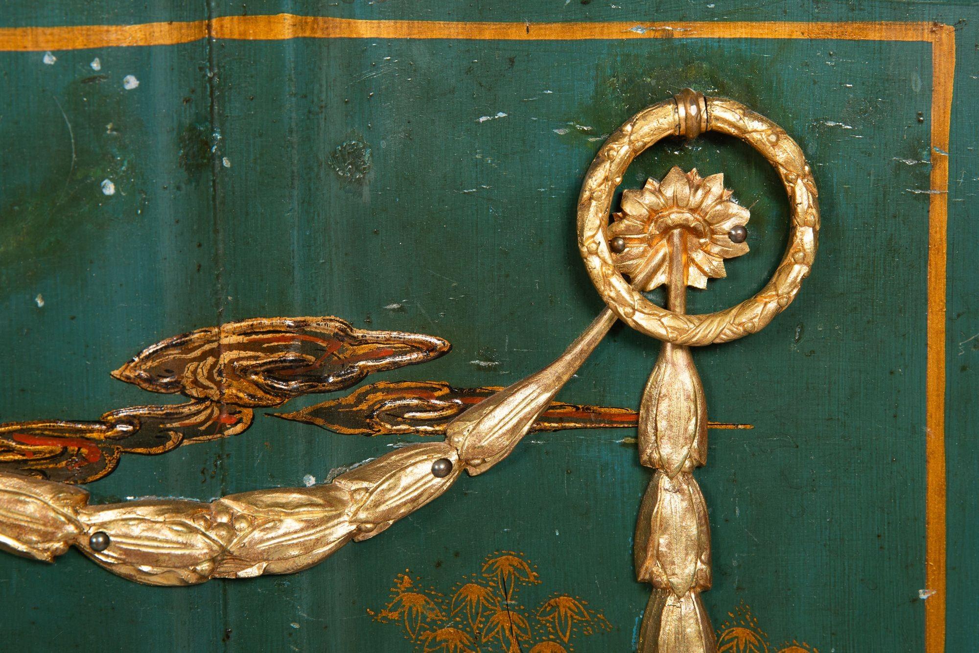 French Louis XV Style Green Chinoiserie Commode Chest of Drawers For Sale 10