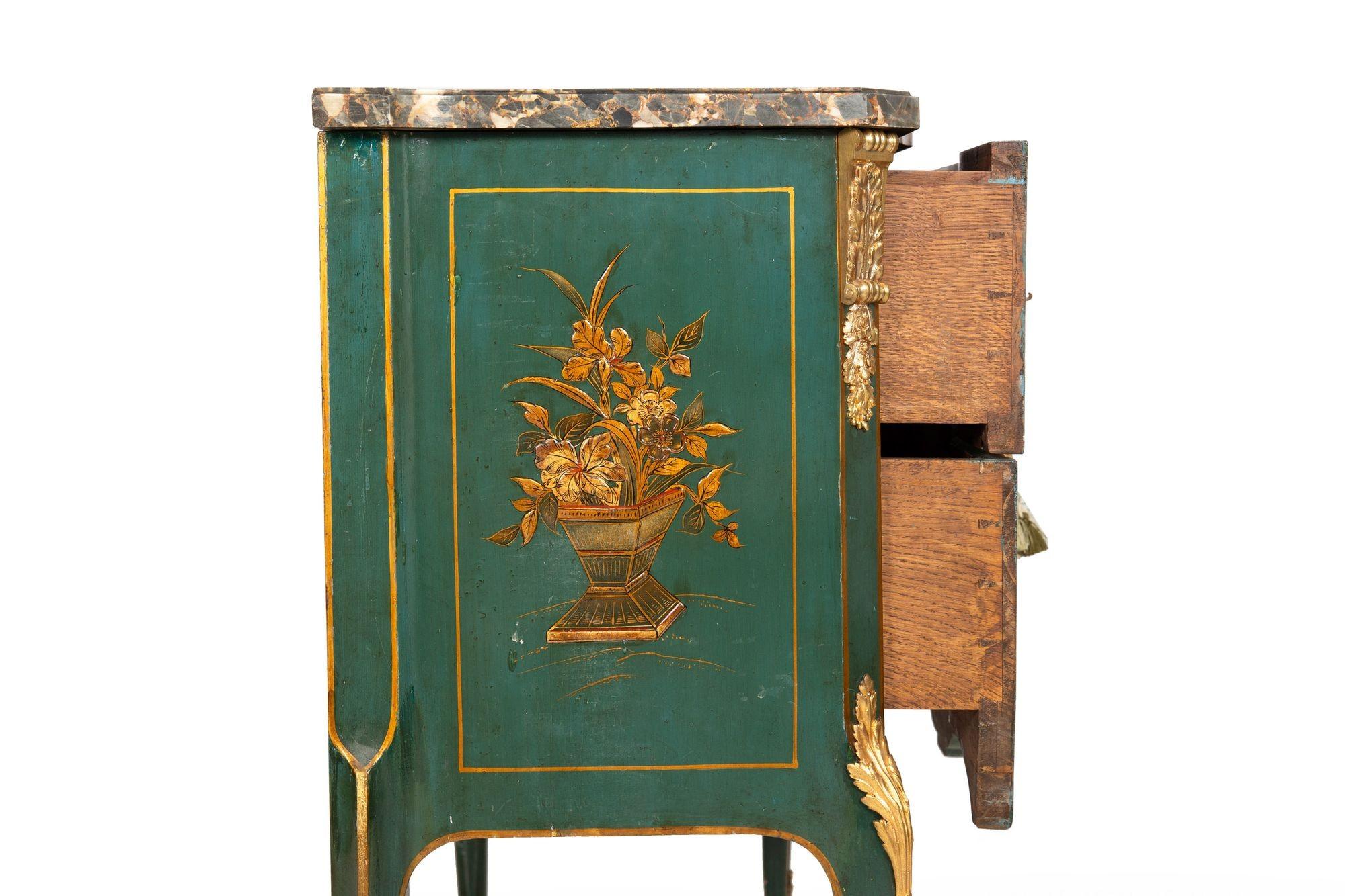 French Louis XV Style Green Chinoiserie Commode Chest of Drawers For Sale 3