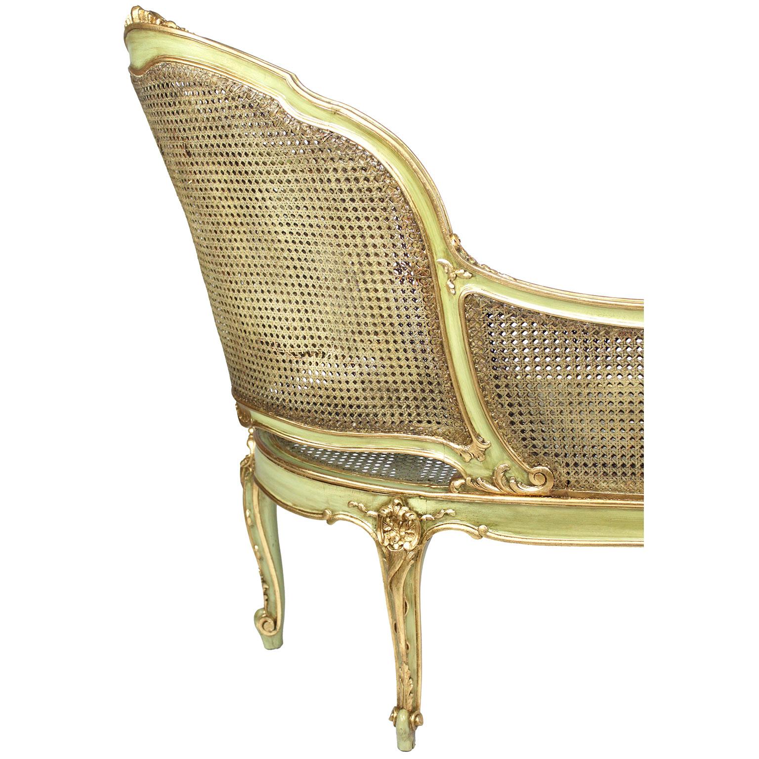 French Louis XV Style Green-Lacquered and Parcel Giltwood Carved Chaise Lounge For Sale 12