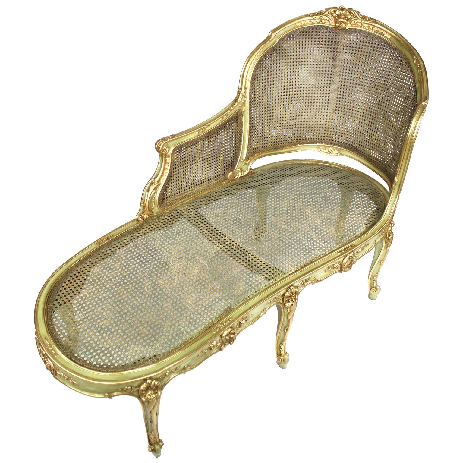 French Louis XV Style Green-Lacquered and Parcel Giltwood Carved Chaise Lounge In Fair Condition For Sale In Los Angeles, CA
