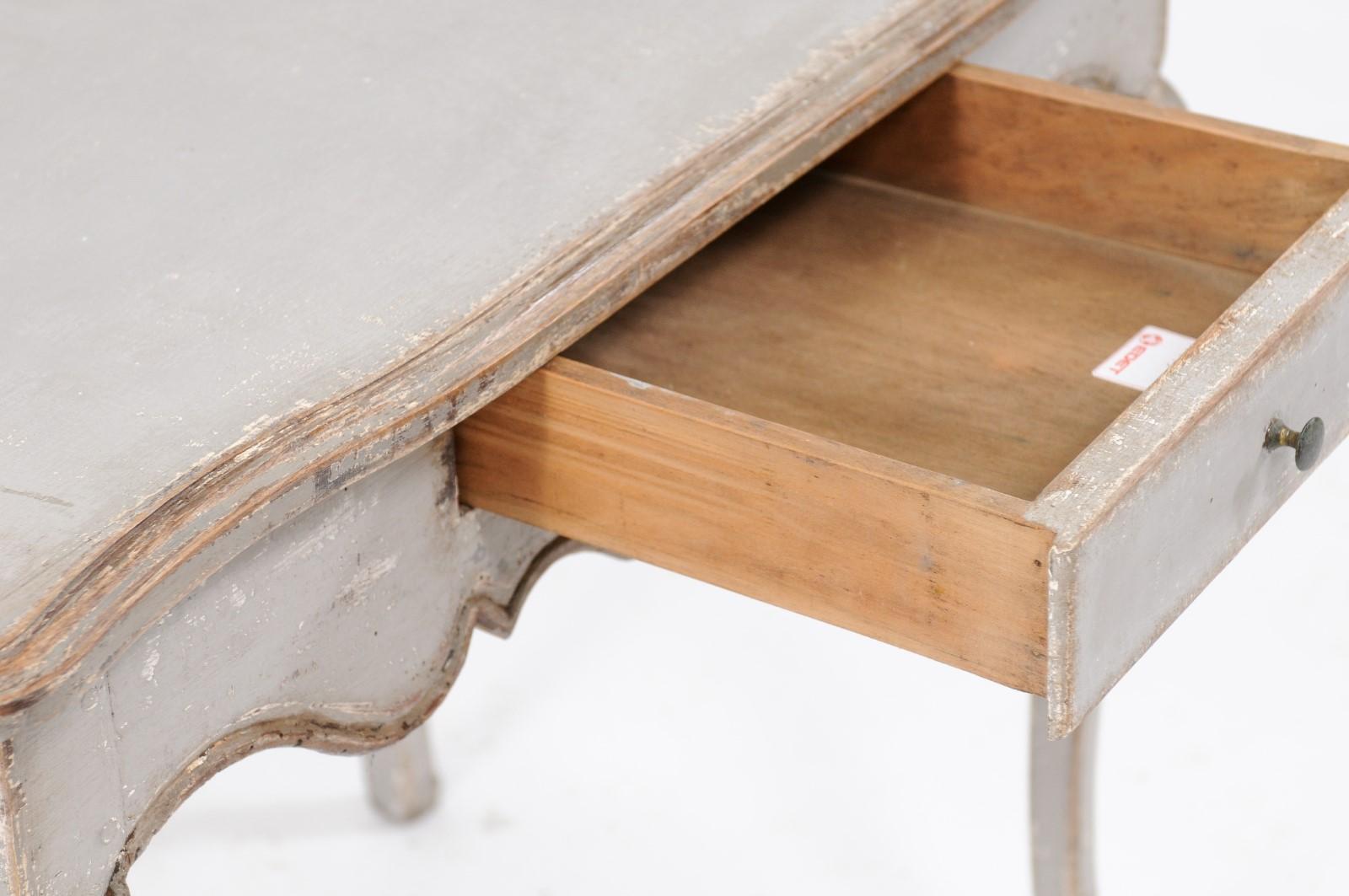 French Louis XV Style Grey Painted Pine Table with Single Drawer, circa 1880 (Französisch)