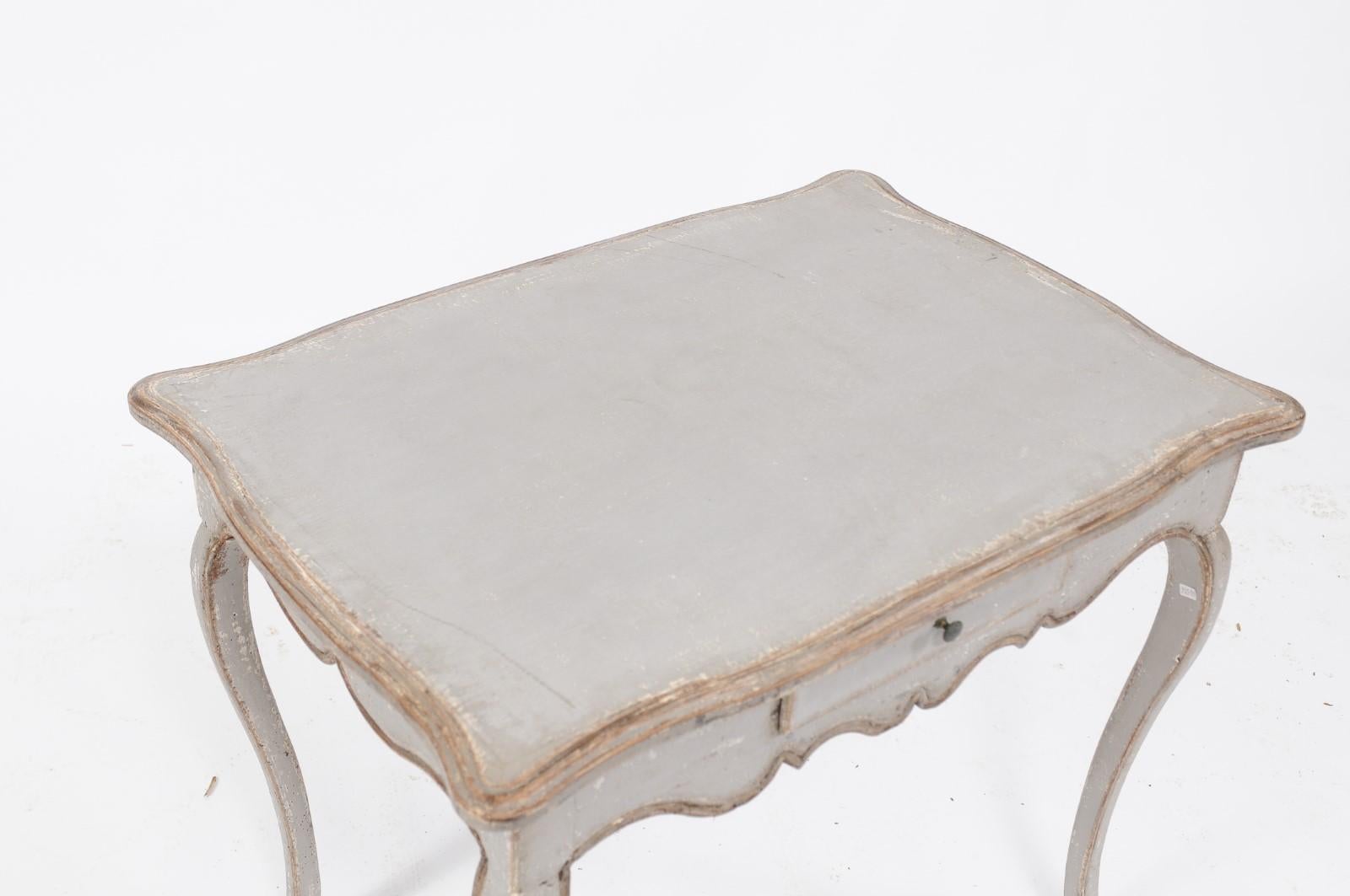 French Louis XV Style Grey Painted Pine Table with Single Drawer, circa 1880 (Gemalt)