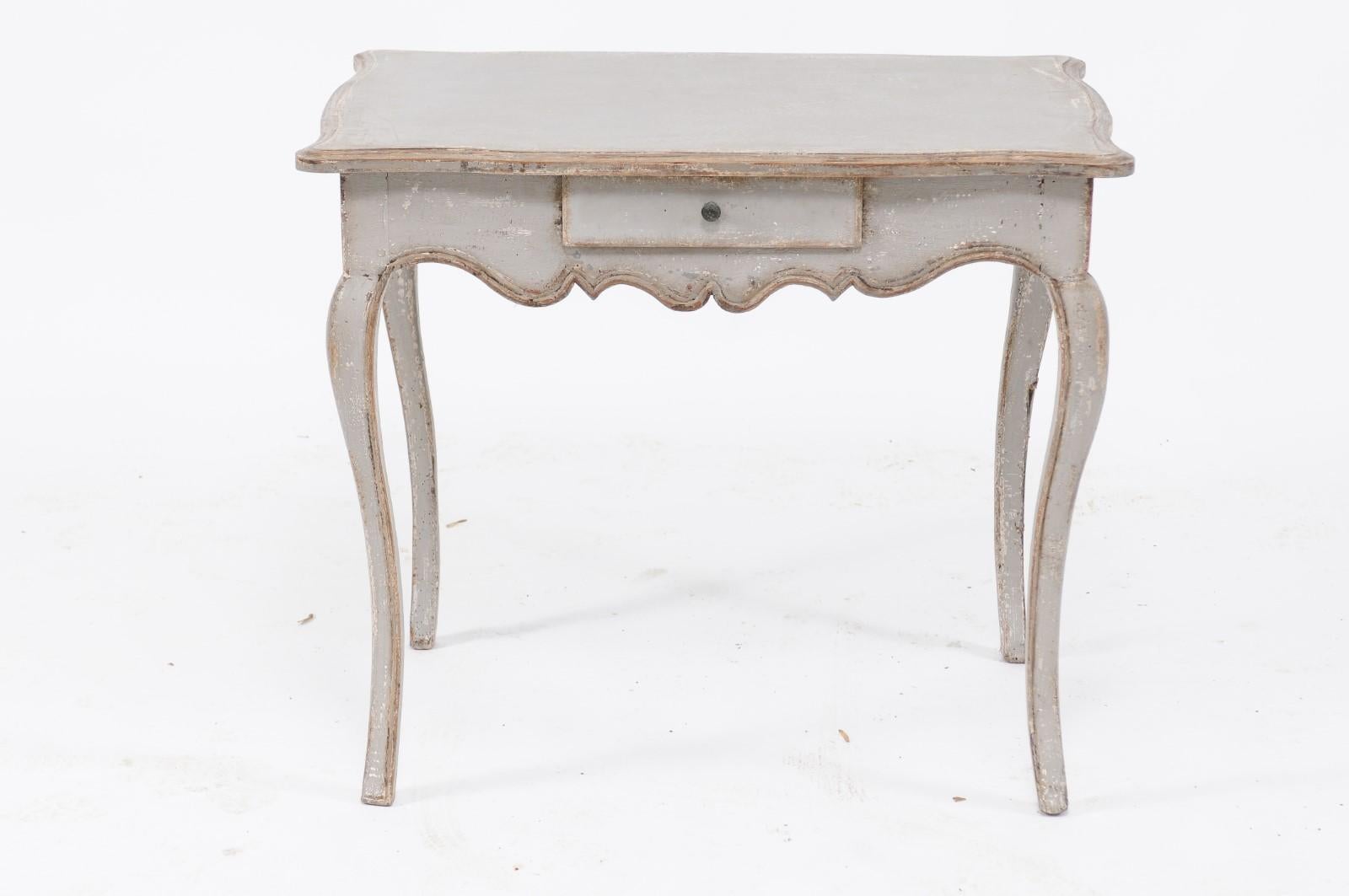 French Louis XV Style Grey Painted Pine Table with Single Drawer, circa 1880 im Zustand „Gut“ in Atlanta, GA